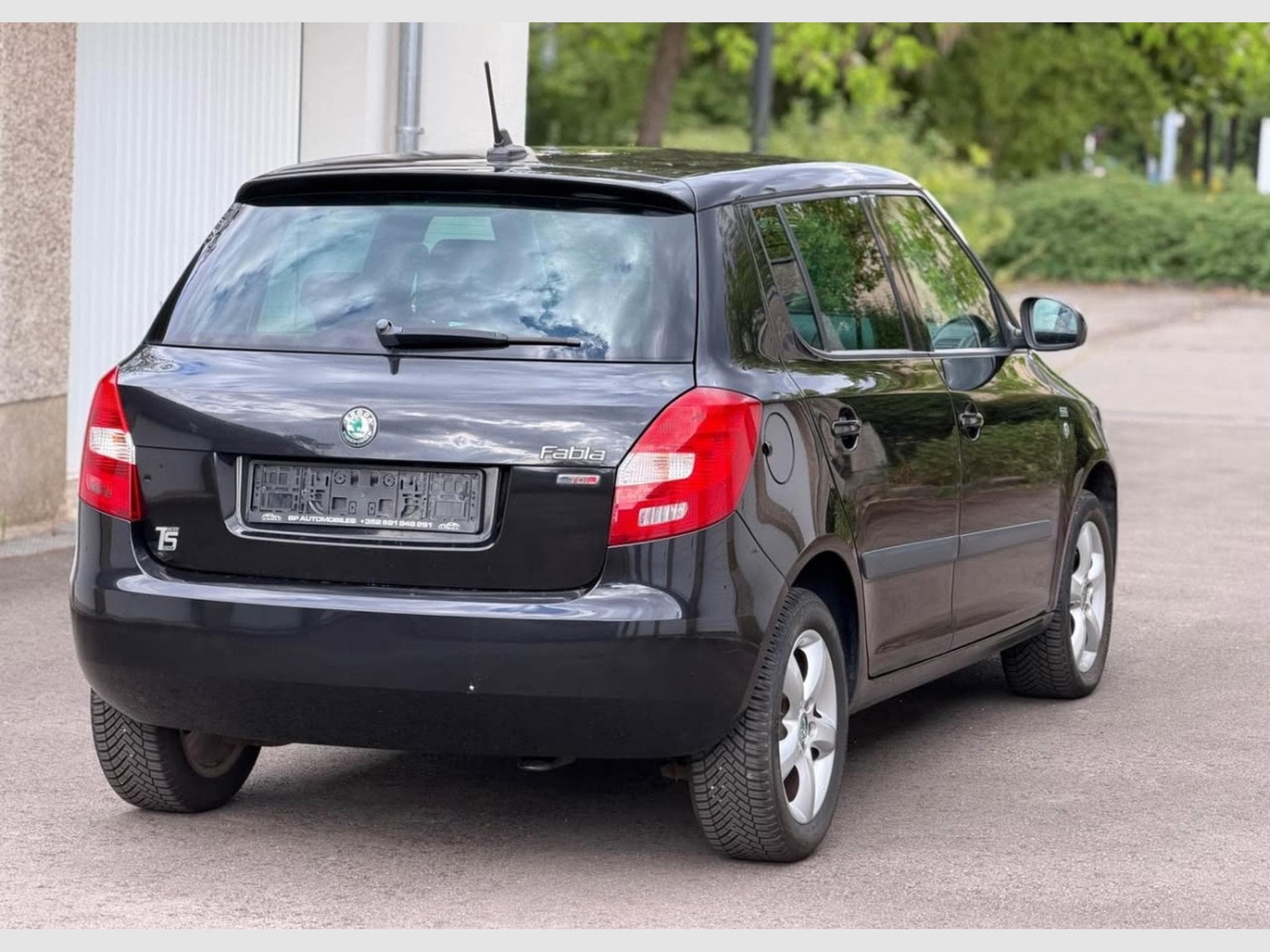 Skoda Fabia 1.6TDI 105 1er main ! (2013) - Photo 3