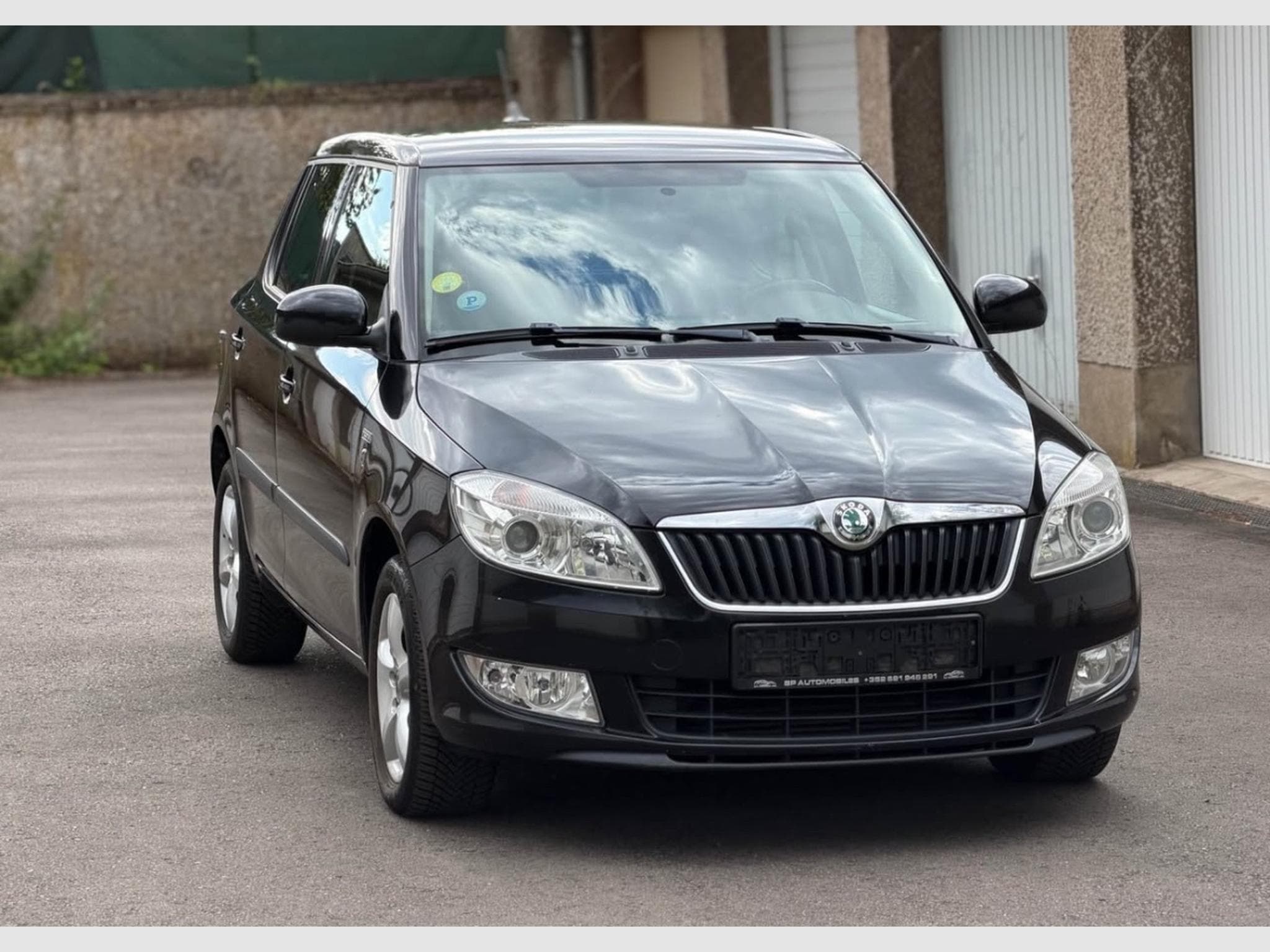 Skoda Fabia 1.6TDI 105 1er main ! (2013) - Photo 2
