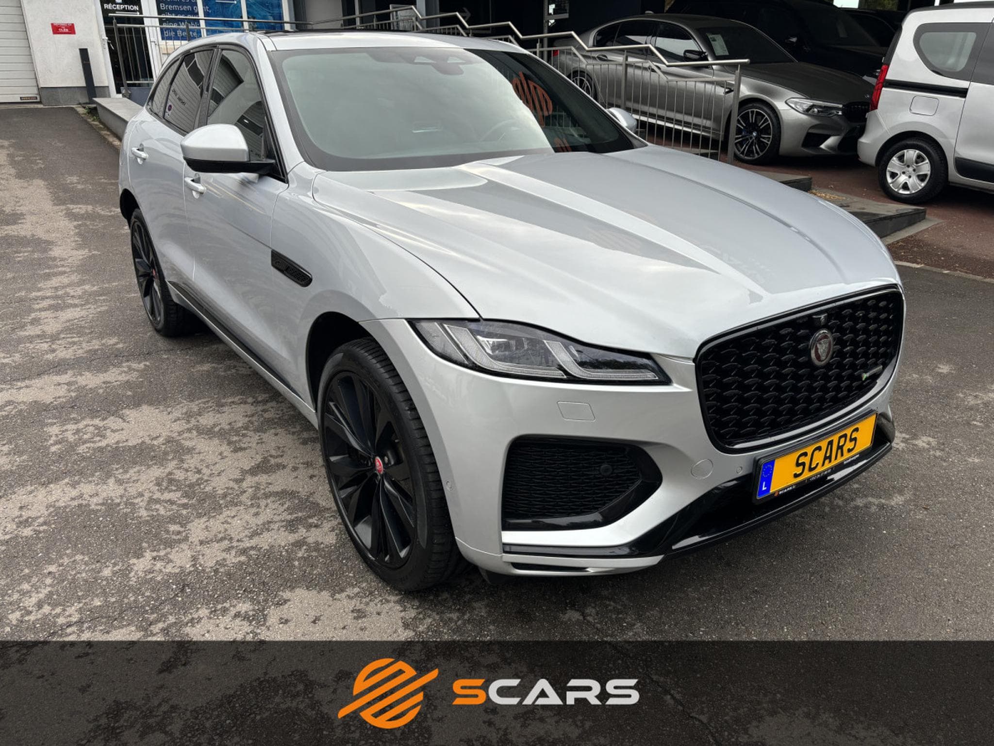 Jaguar F-Pace R DYNAMIC 400CV Pack Black (2021) - Photo 2