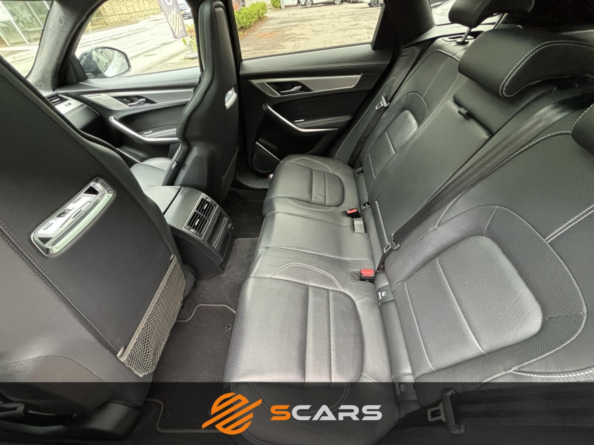 Jaguar F-Pace R DYNAMIC 400CV Pack Black (2021) - Photo 10