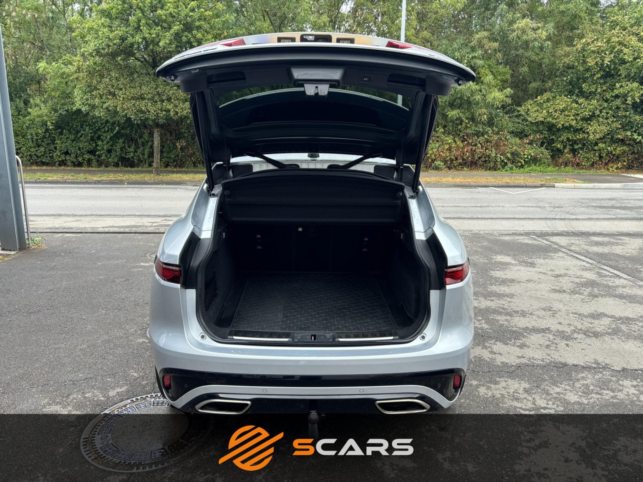 Jaguar F-Pace R DYNAMIC 400CV Pack Black (2021) - Photo 18