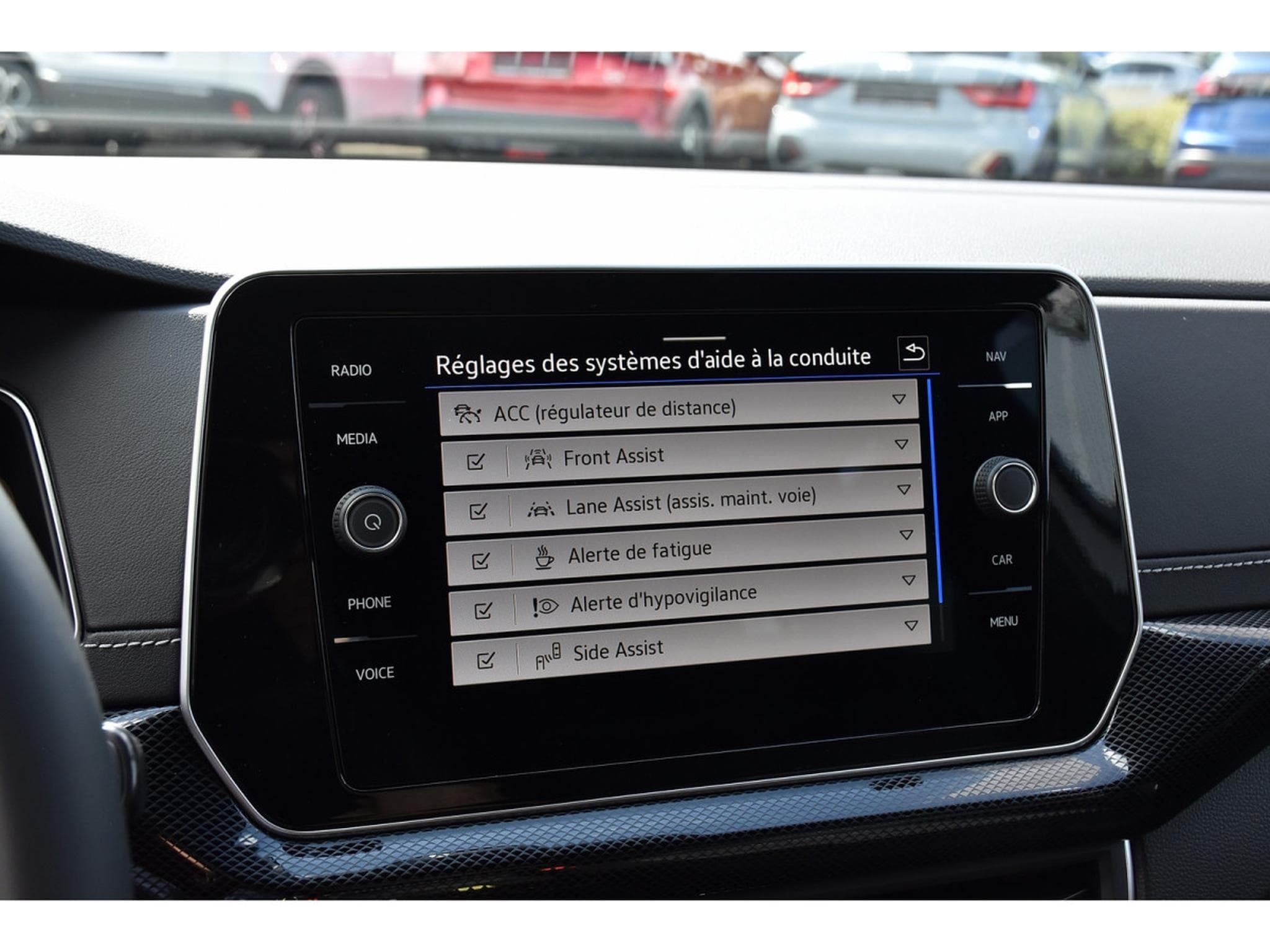VW T-Cross 1.0 TSI 115 DSG R-Line BLACK STYLE MATRIX CAM KEYLESS NEUF (2026) - Photo 13