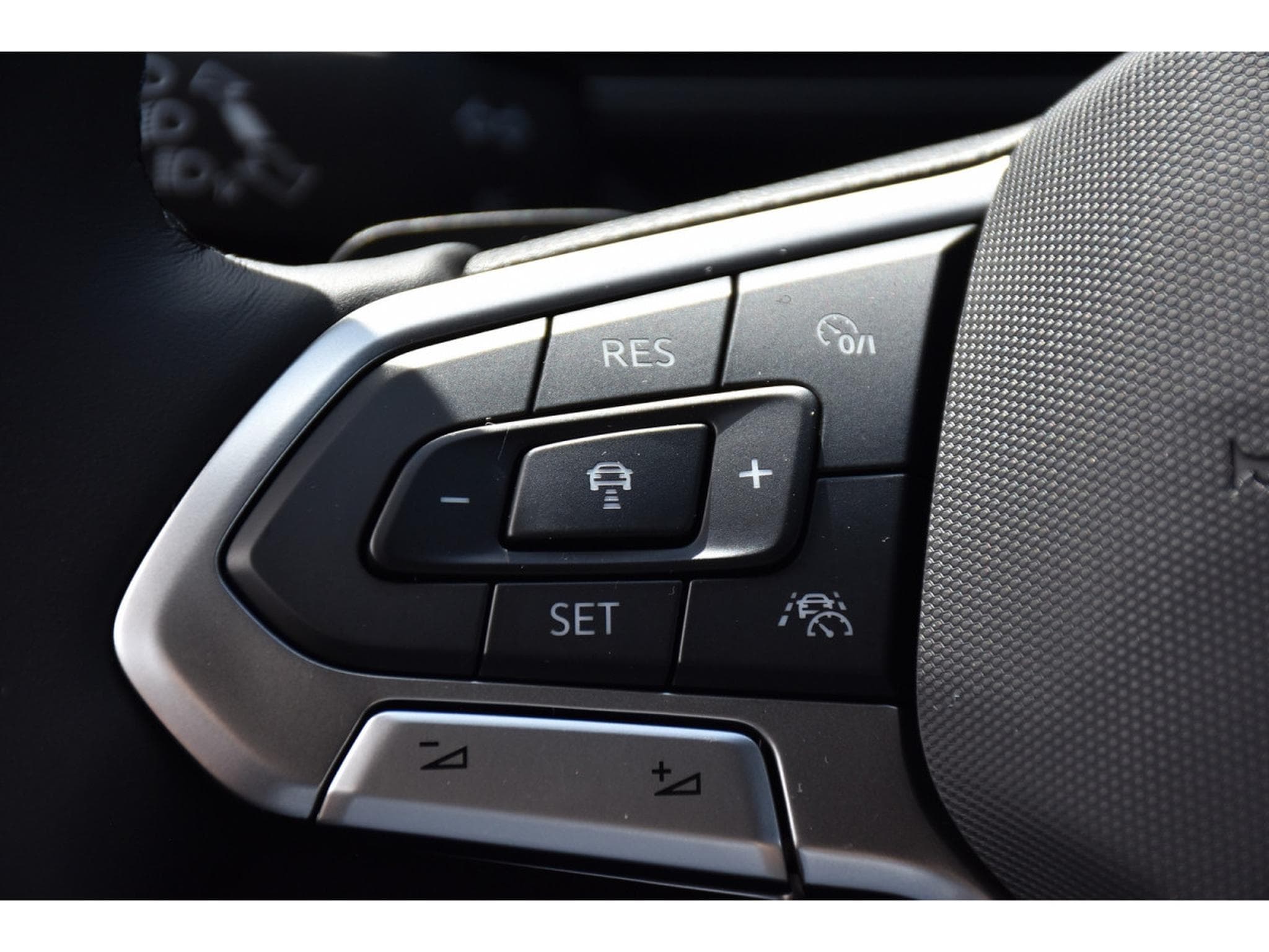 VW T-Cross 1.0 TSI 115 DSG R-Line BLACK STYLE MATRIX CAM KEYLESS NEUF (2026) - Photo 22