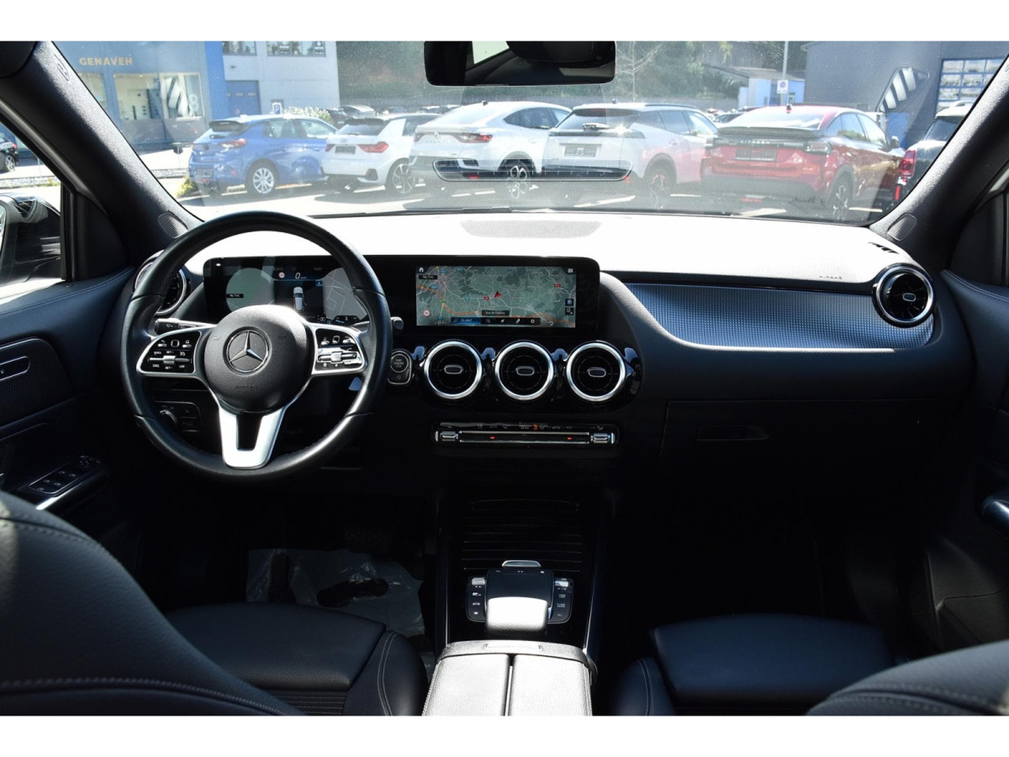 Mercedes GLA 200 Progressive 7G-Tronic PANO GPS CAM LANE (2020) - Photo 10