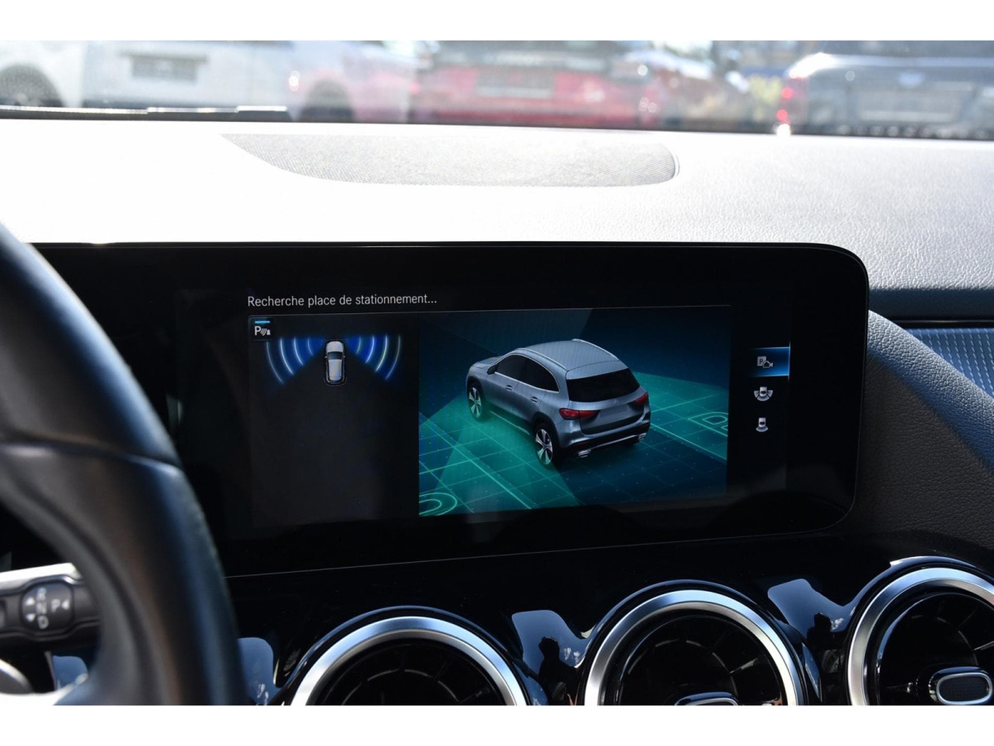 Mercedes GLA 200 Progressive 7G-Tronic PANO GPS CAM LANE (2020) - Photo 15