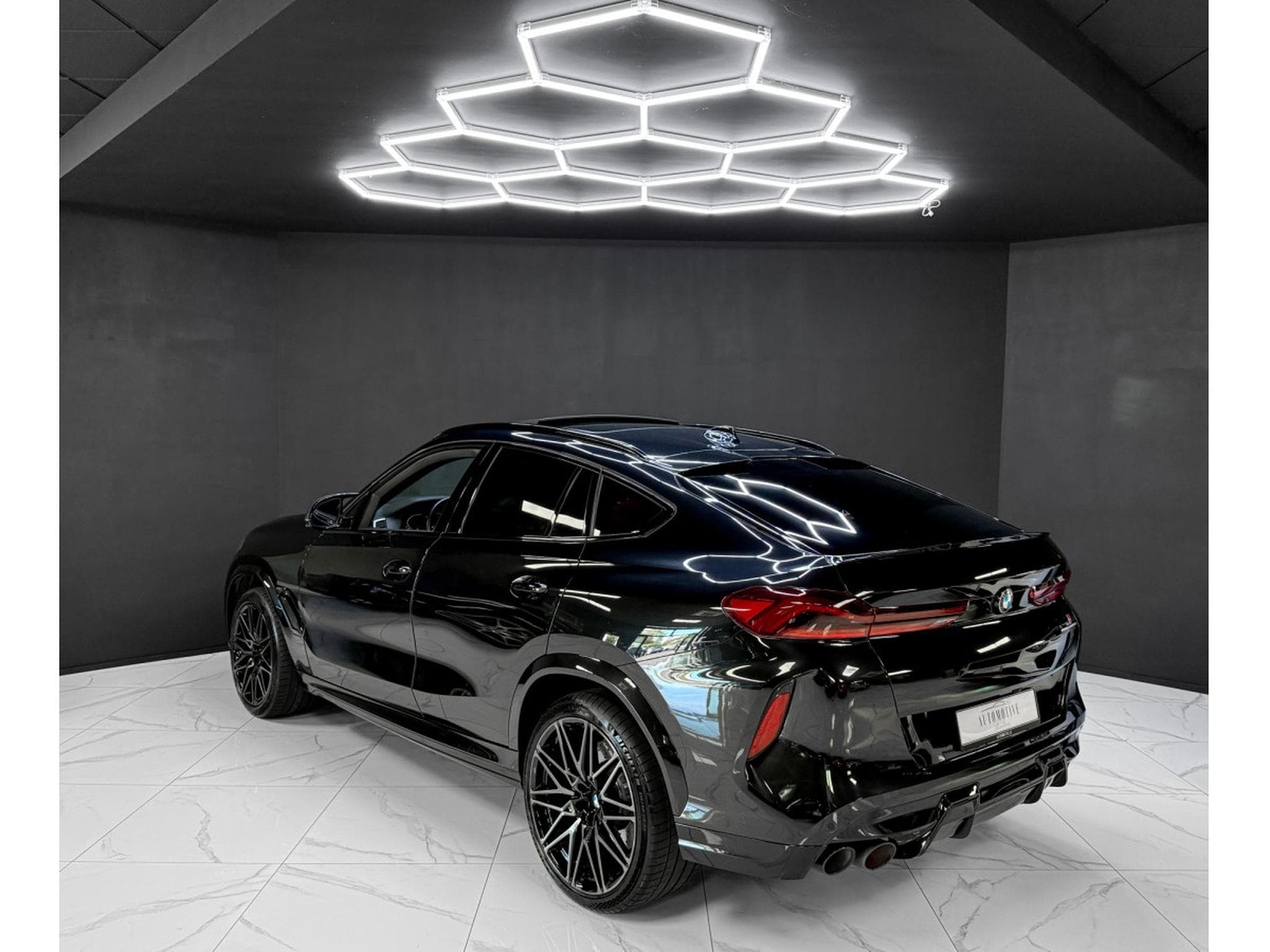 BMW X6M COMPETITION / SOFT CLOSE / HK / 360 / HEAD-UP (2022) - Photo 3