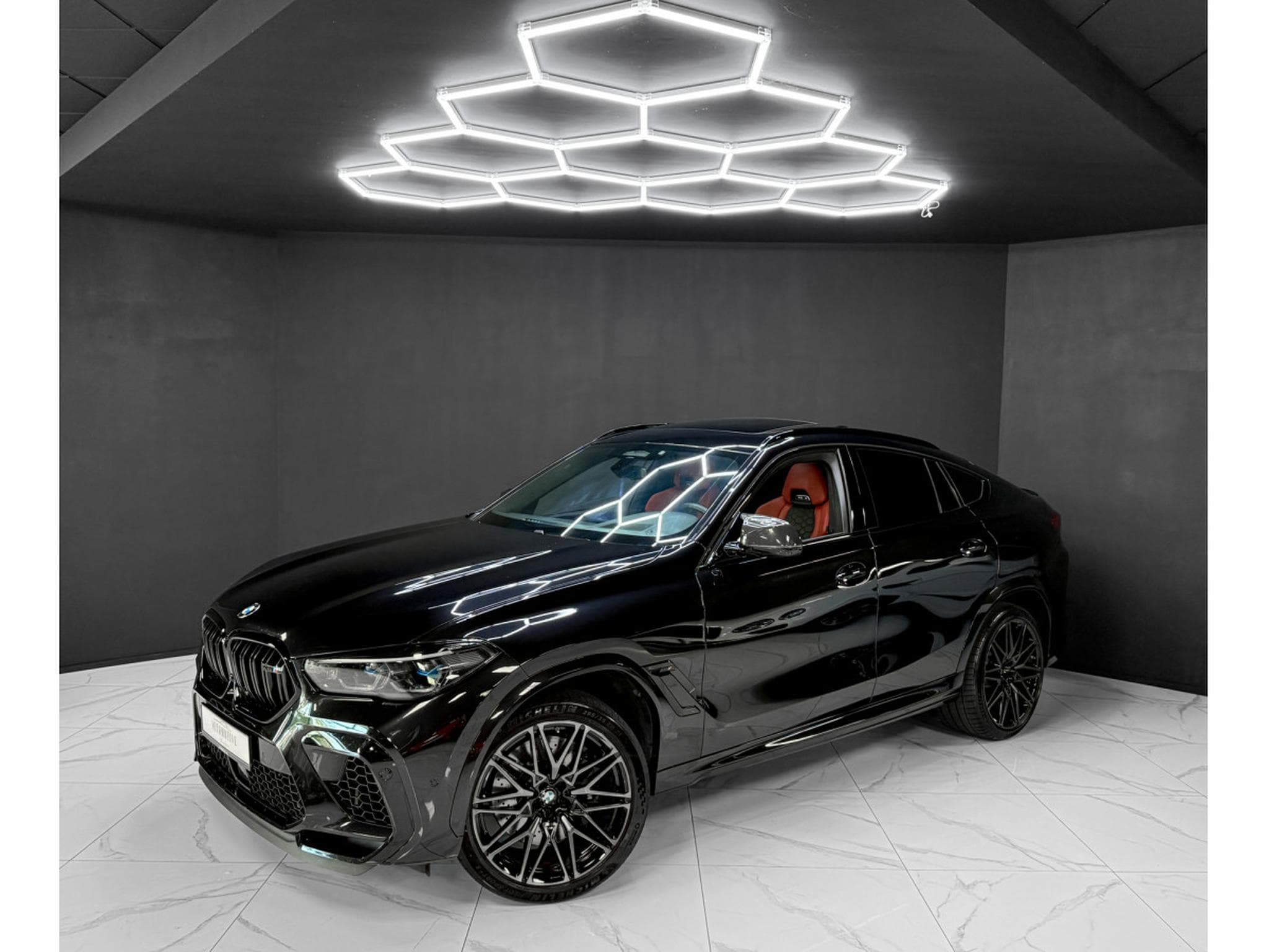 BMW X6M COMPETITION / SOFT CLOSE / HK / 360 / HEAD-UP (2022) - Photo 1