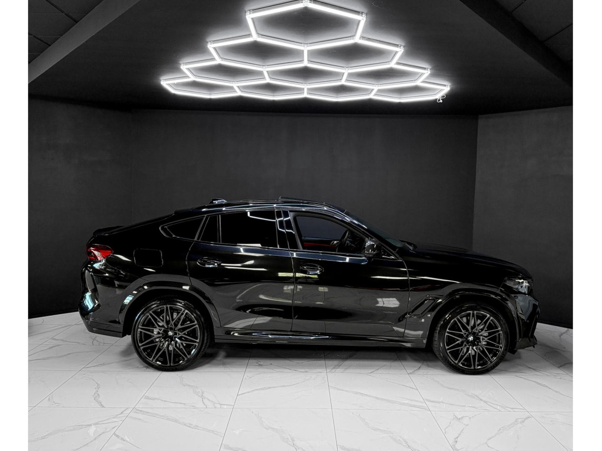 BMW X6M COMPETITION / SOFT CLOSE / HK / 360 / HEAD-UP (2022) - Photo 6