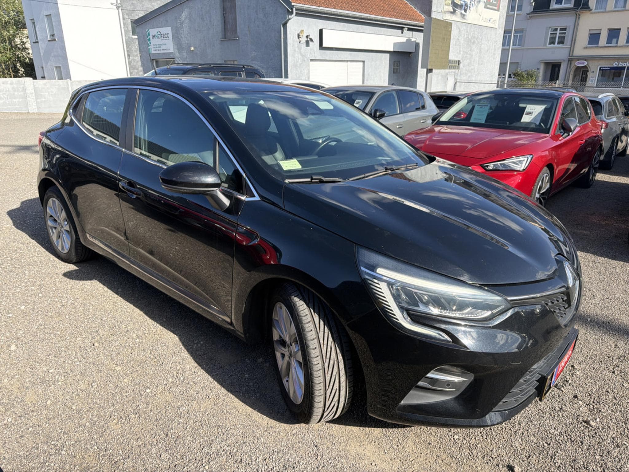 Renault Clio V 1.3 TCE AUTO 130CV INTENS (2020) - Photo 3