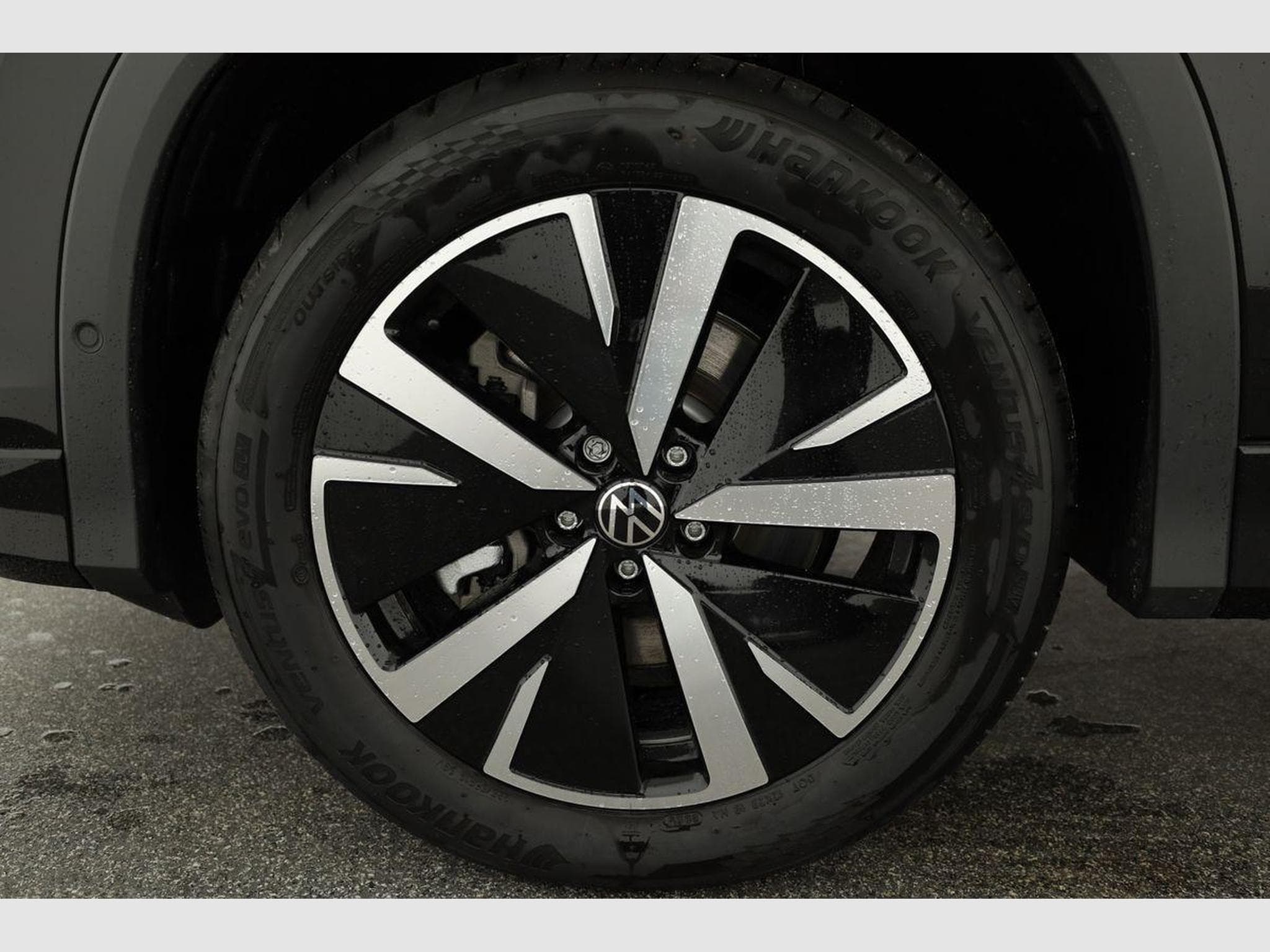 VW Tayron 1.5 TSI eHybrid 150 kW Life (2025) - Photo 16