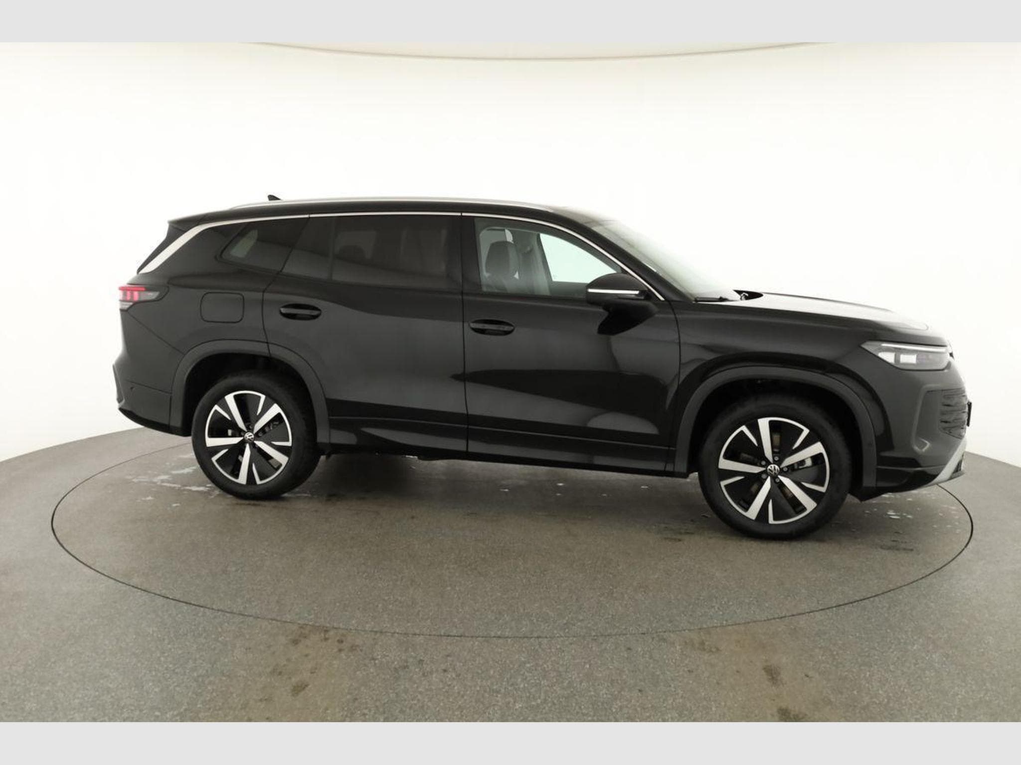 VW Tayron 1.5 TSI eHybrid 150 kW Life (2025) - Photo 24