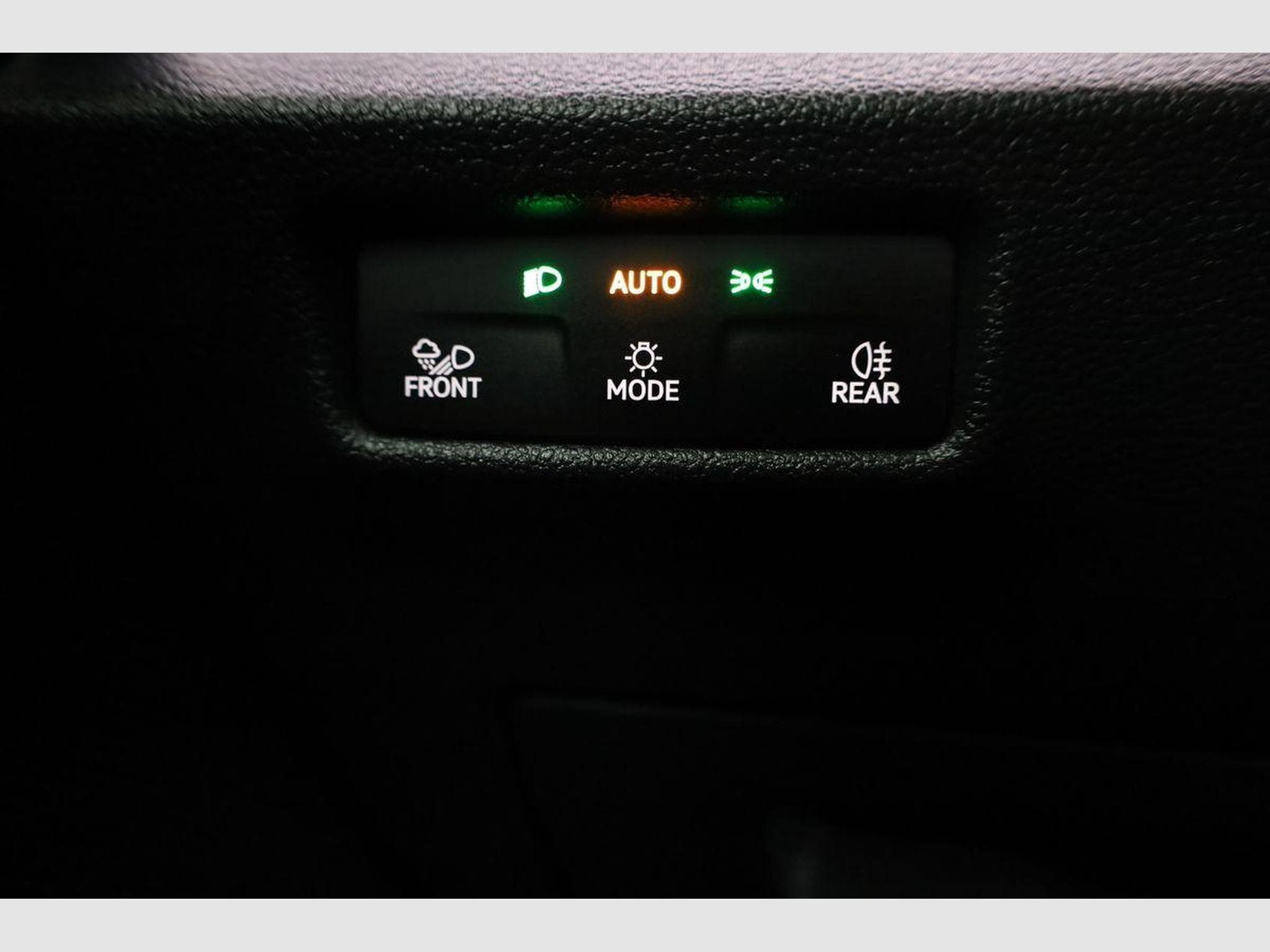 VW Tayron 1.5 TSI eHybrid 150 kW Life (2025) - Photo 8