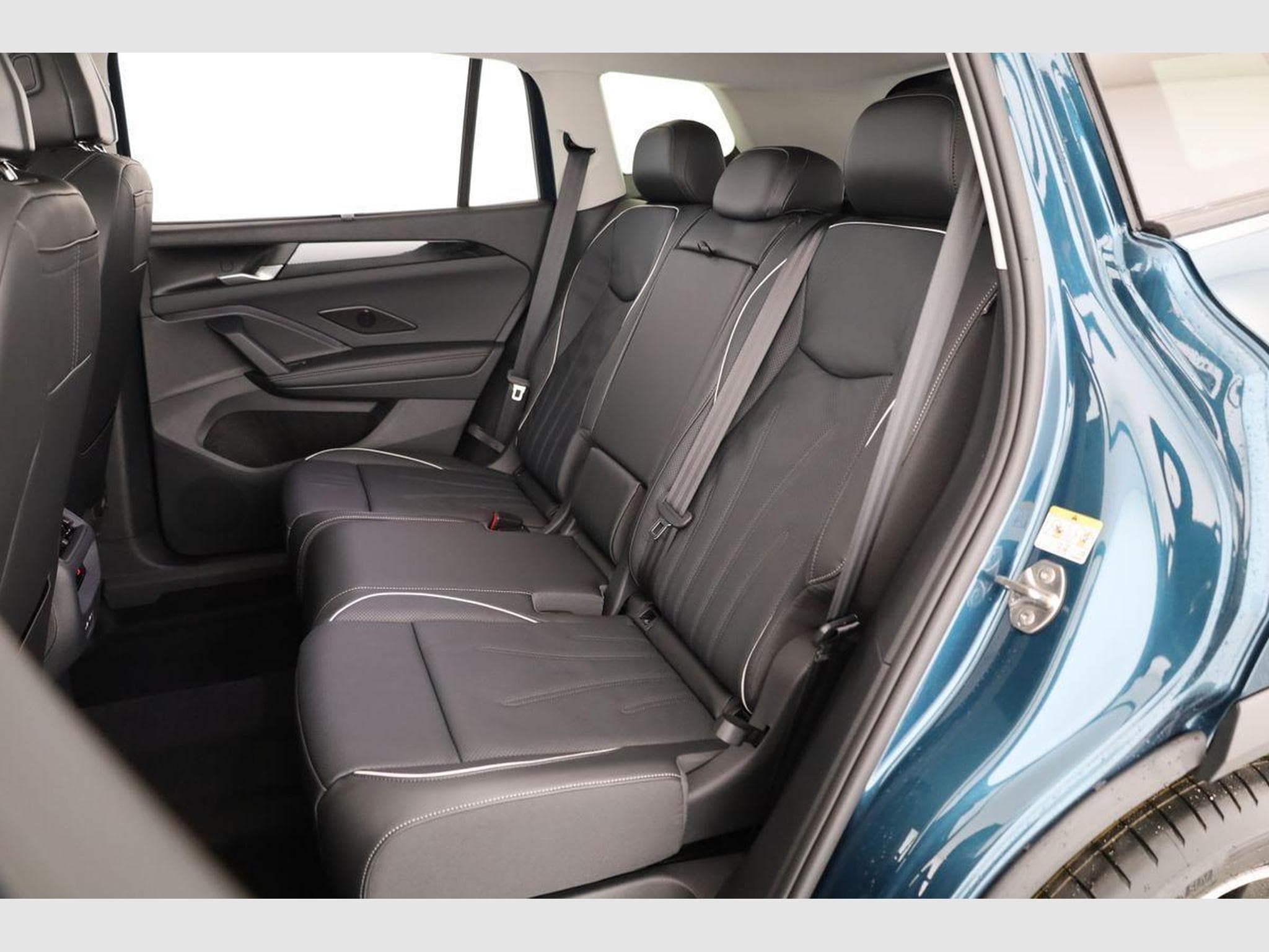 VW Tayron 1.5 TSI eHybrid 150 kW Life (2025) - Photo 11