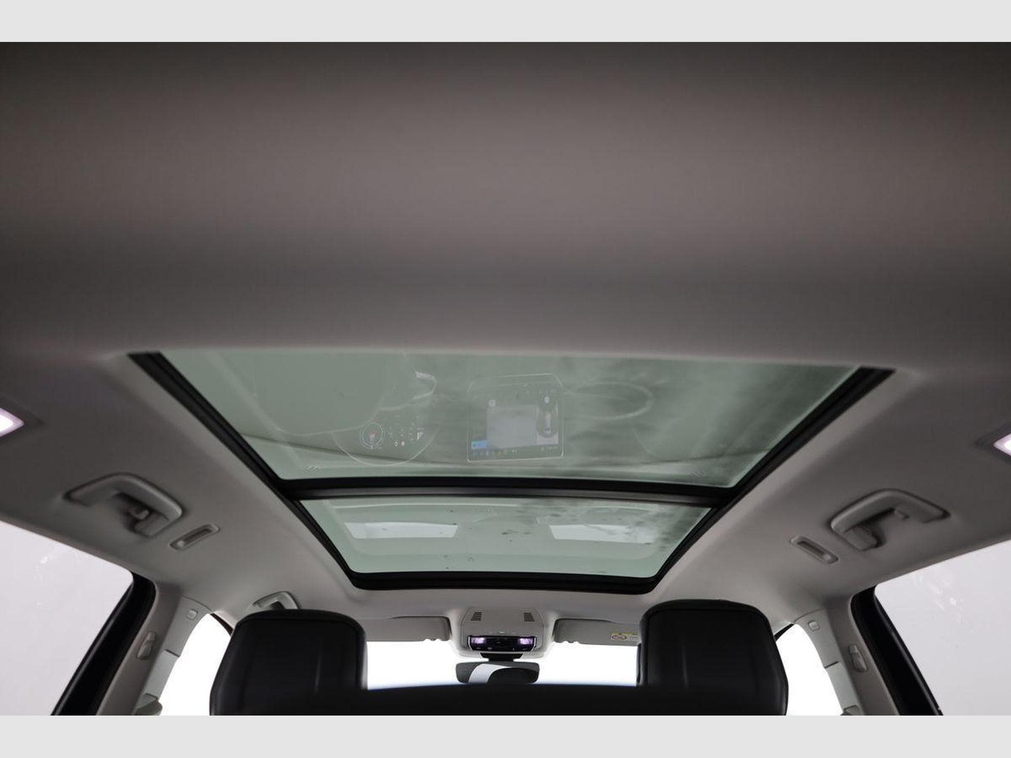 VW Tayron 1.5 TSI eHybrid 150 kW Life (2025) - Photo 16