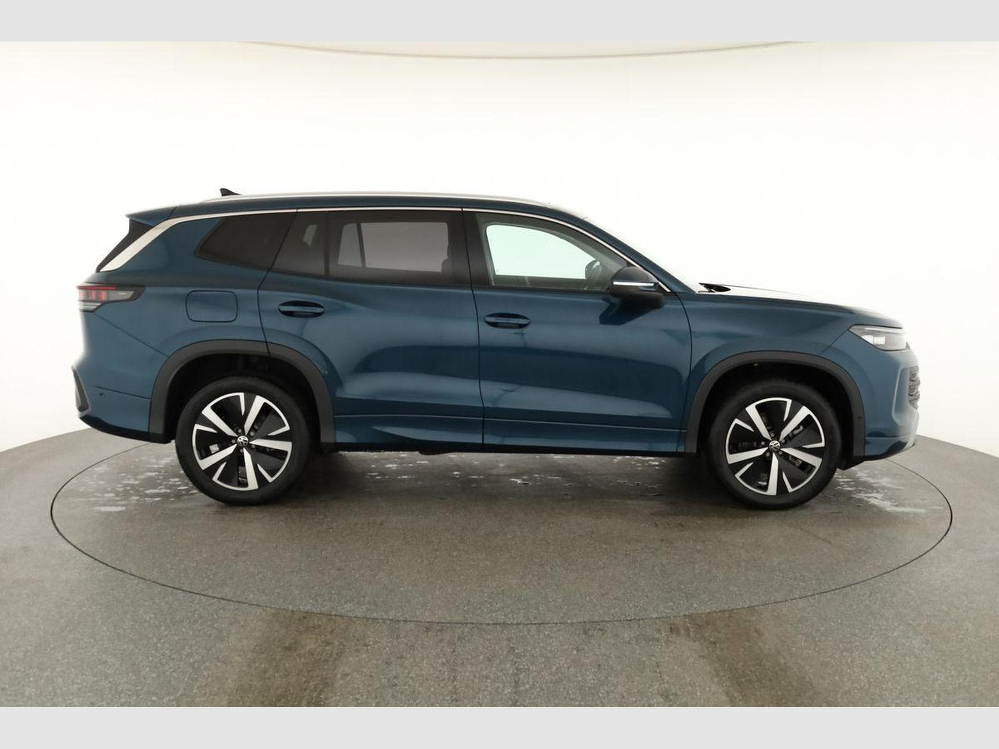 VW Tayron 1.5 TSI eHybrid 150 kW Life (2025) - Photo 24