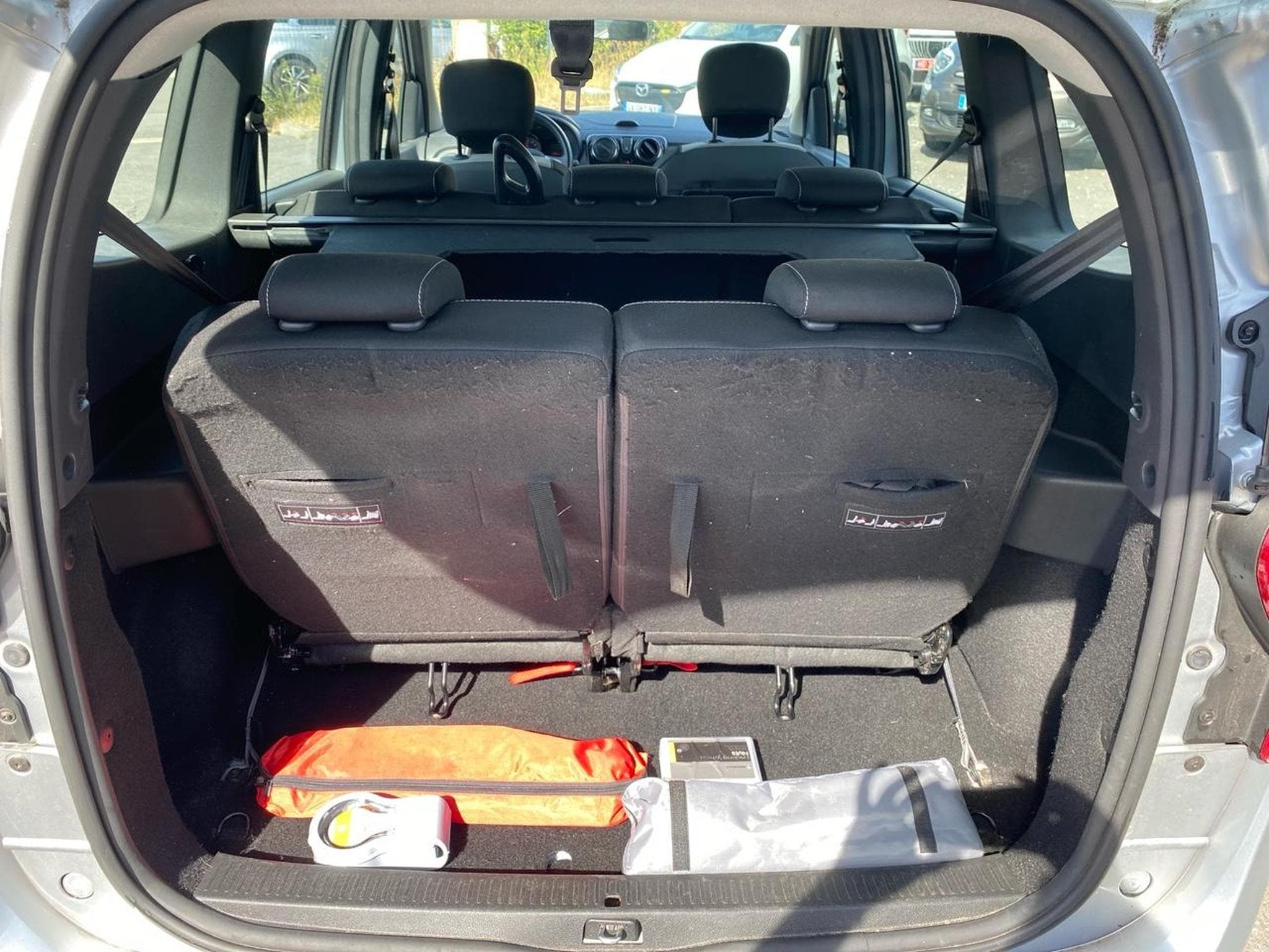 Dacia LODGY 1.3 TCE 130 FAP STEPWAY 7 PLACES (2021) - Foto 9
