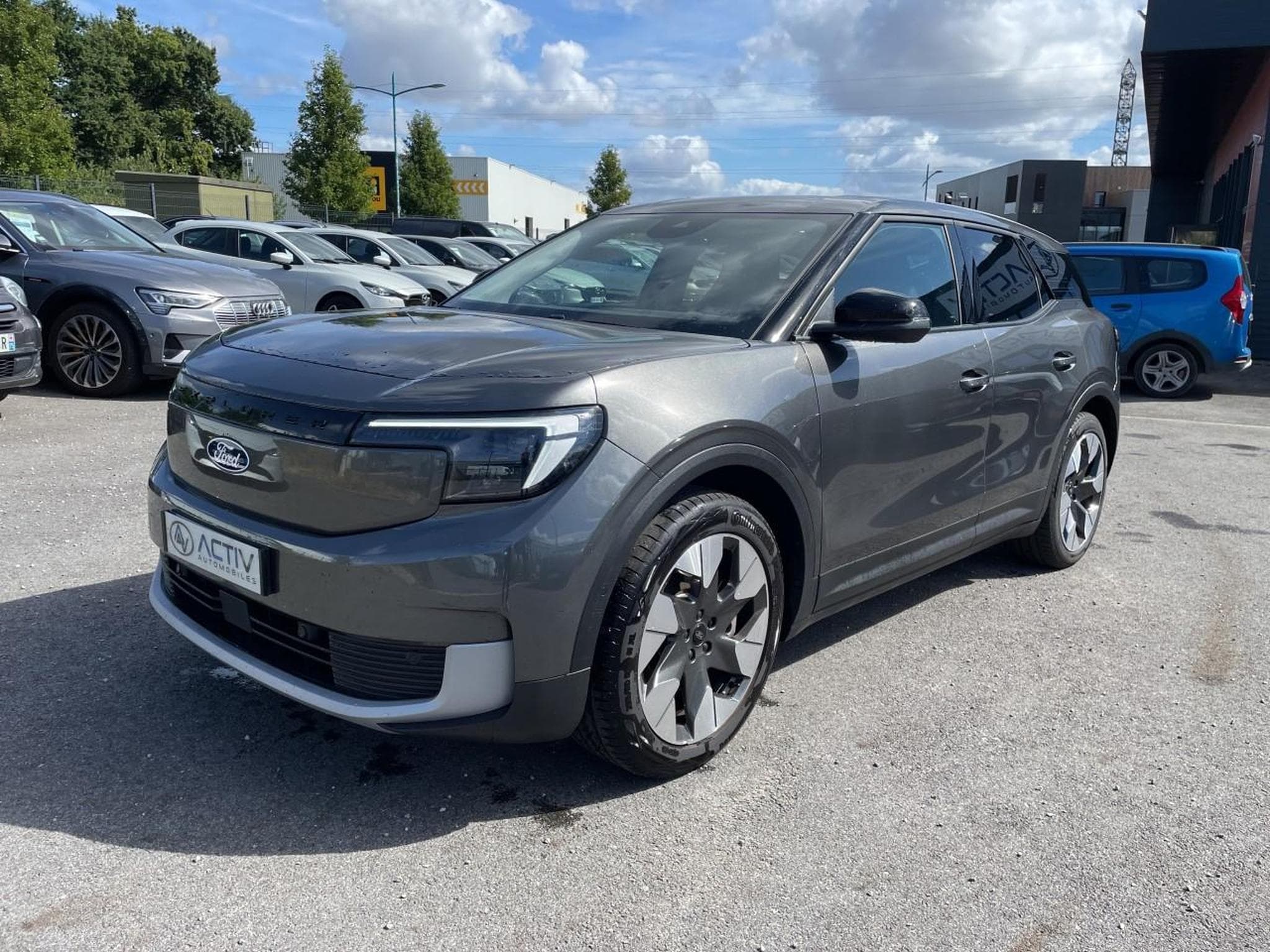 Ford EXPLORER 170 STANDARD RANGE 77KWH PACK PREMIUM RWD (2025) - Foto 1