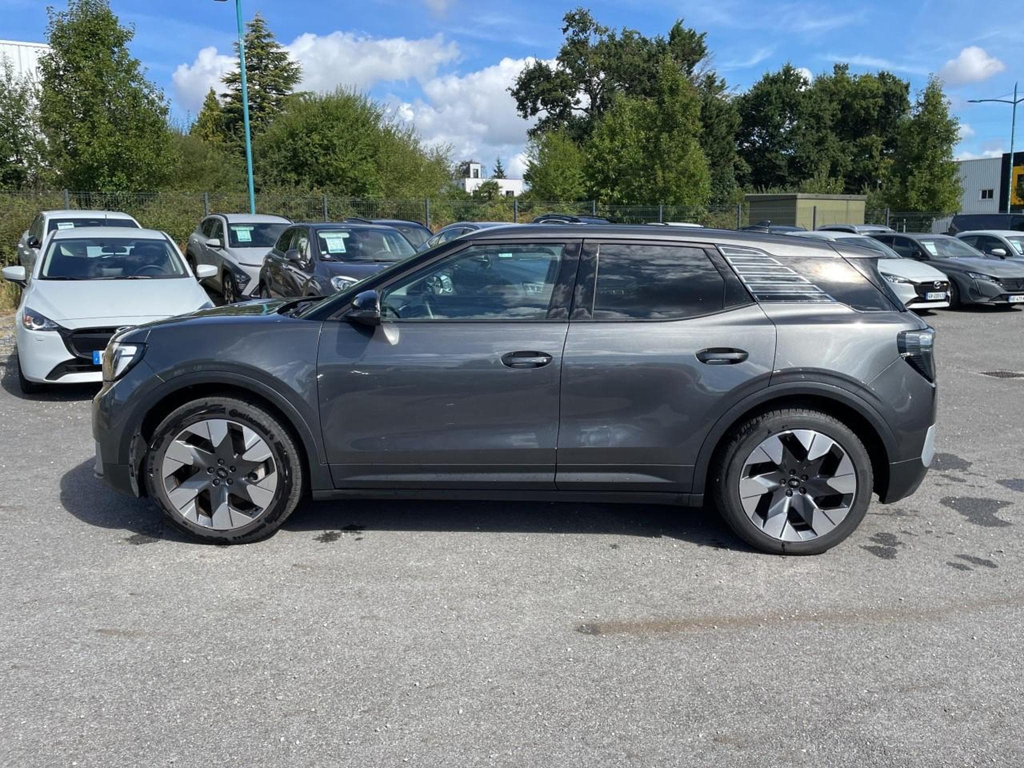 Ford EXPLORER 170 STANDARD RANGE 77KWH PACK PREMIUM RWD (2025) - Foto 8