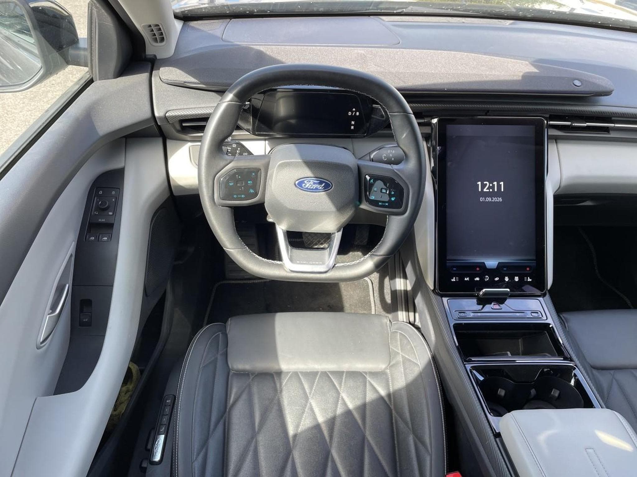Ford EXPLORER 170 STANDARD RANGE 77KWH PACK PREMIUM RWD (2025) - Foto 10