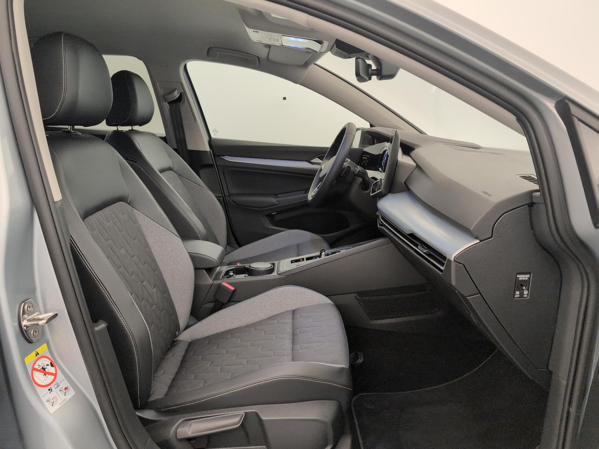 VW Golf VIII 1.5 eTSI EVO2 116 DSG7 Life Plus (2025) - Foto 9