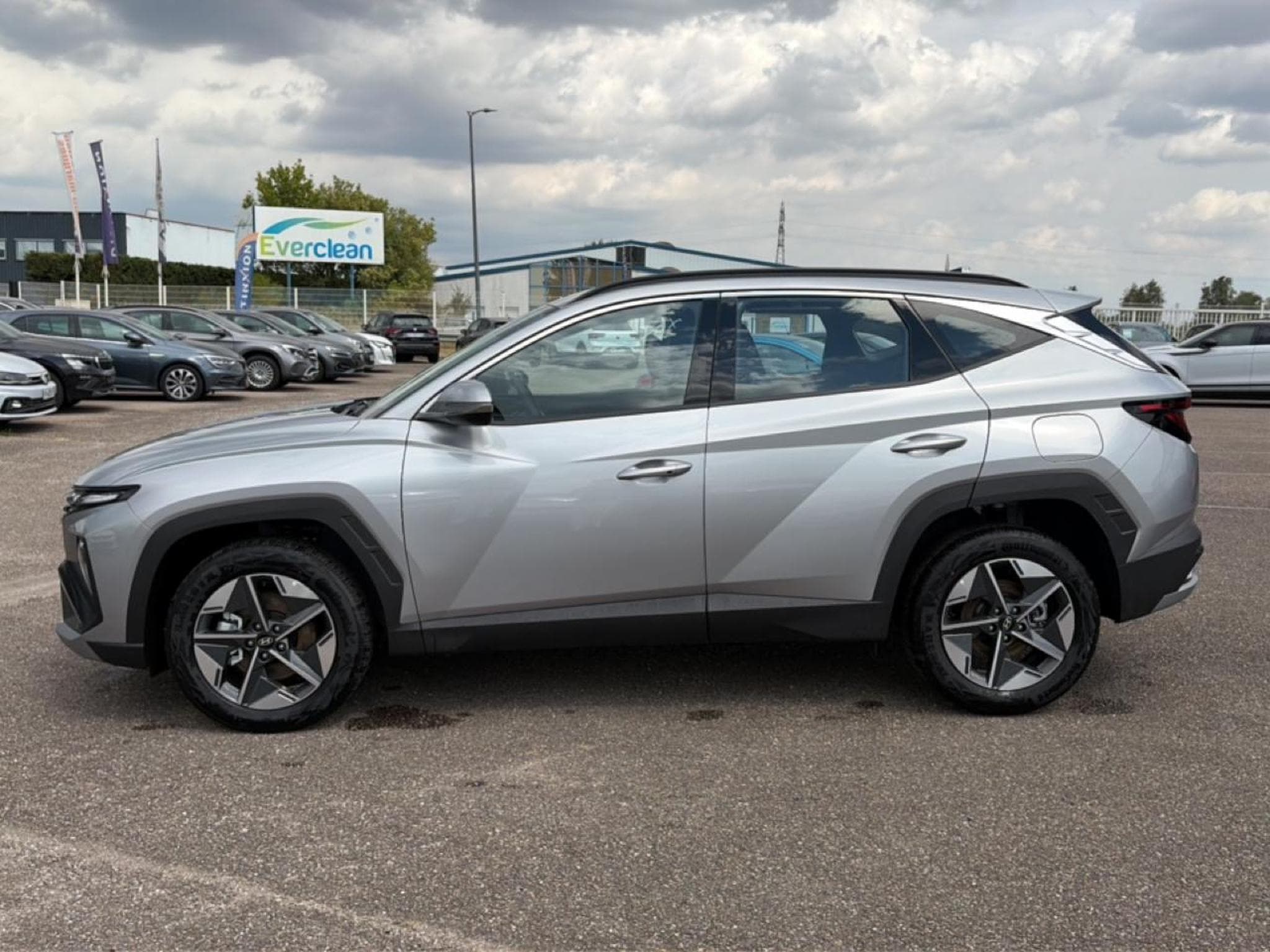 Hyundai TUCSON 1.6 T-GDI 239 HYBRID CREATIVE (2026) - Foto 8
