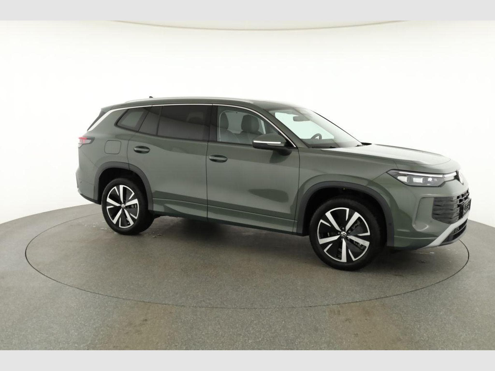 VW Tayron 1.5 TSI eHybrid 150 kW Life (2025) - Photo 25