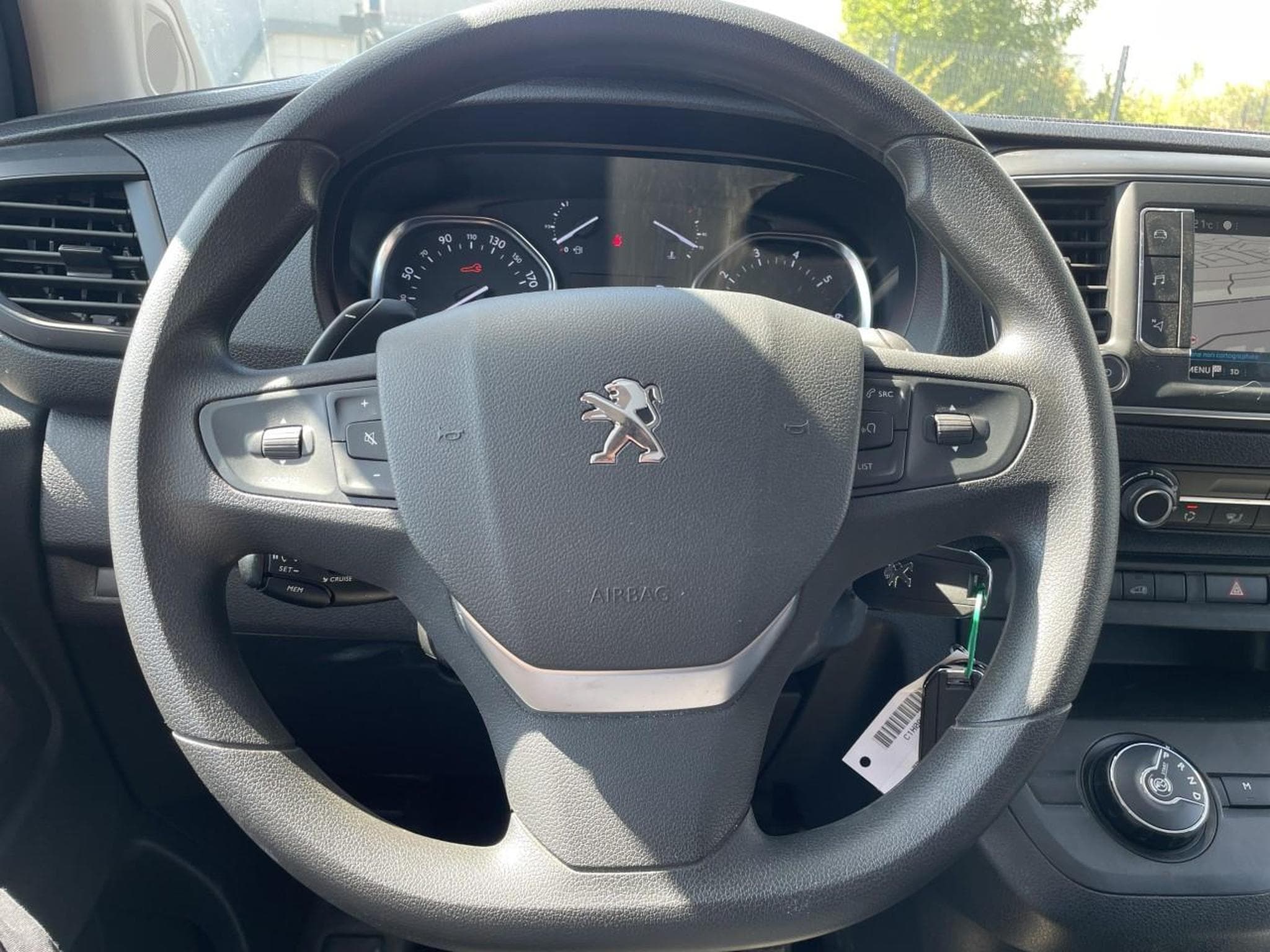 Peugeot EXPERT FG M 2.0 BLUEHDI 180 PACK PREMIUM CONNECT EAT8 (2024) - Foto 10