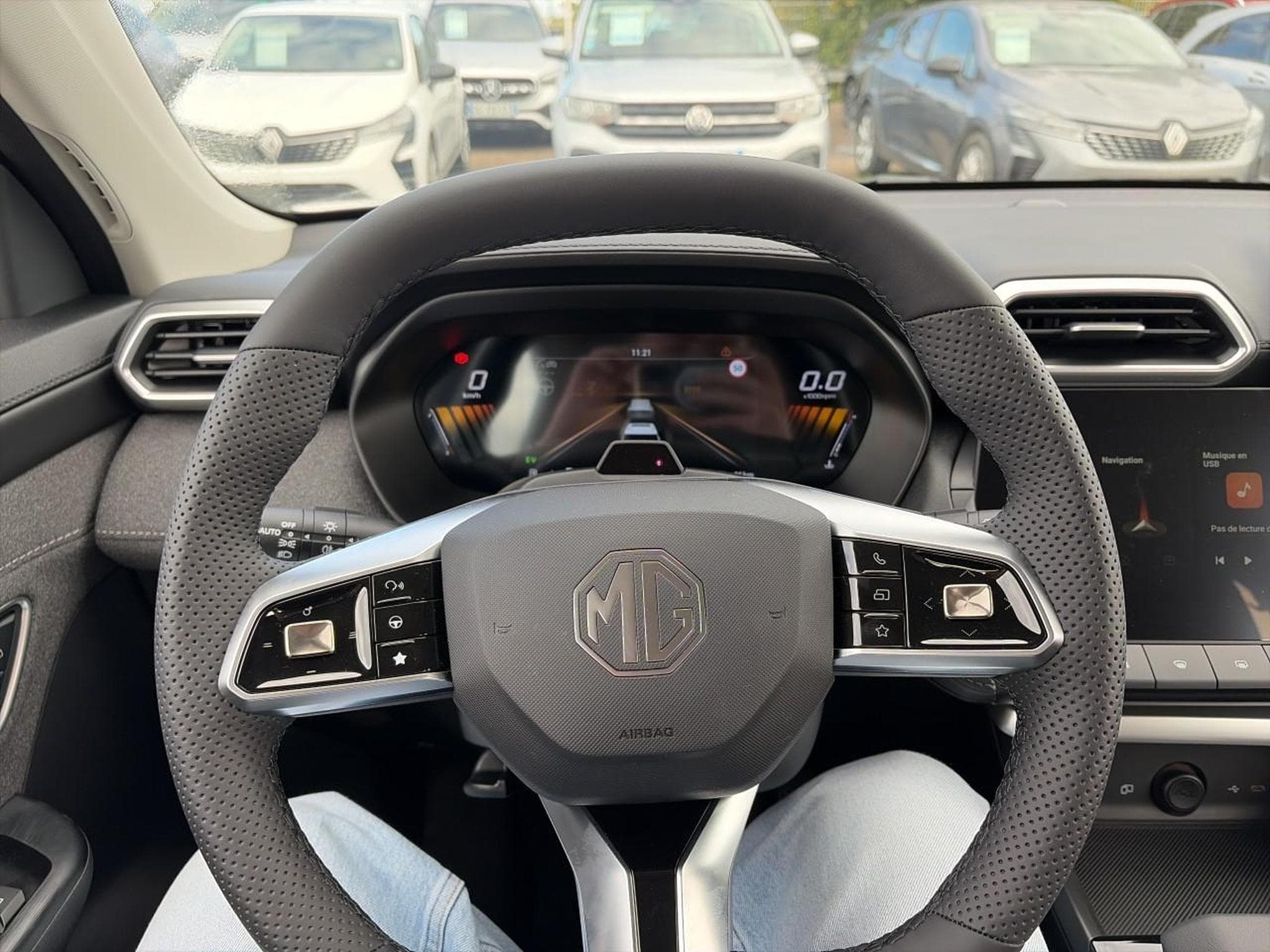 MG ZS 1.5 HYBRID+ 197 STANDARD (2026) - Foto 13