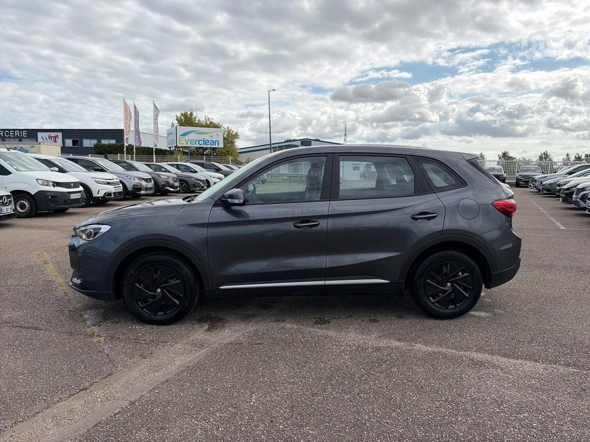 MG ZS 1.5 HYBRID+ 197 STANDARD (2026) - Foto 8