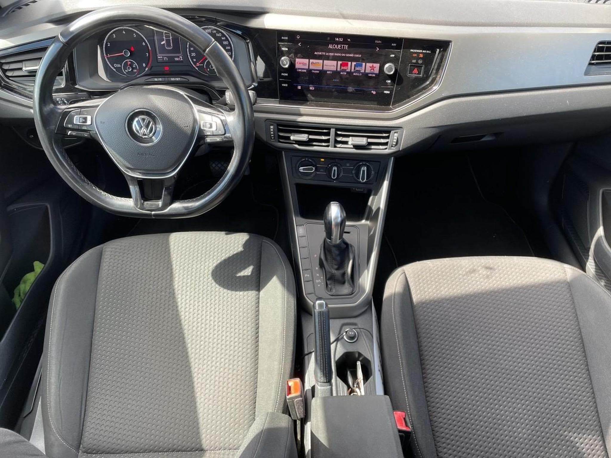 VW POLO 1.0 TSI 95 CONFORTLINE DSG7 (2018) - Foto 9