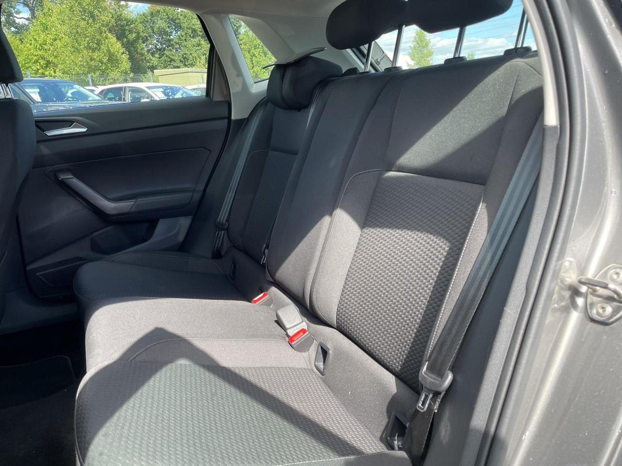 VW POLO 1.0 TSI 95 CONFORTLINE DSG7 (2018) - Foto 16