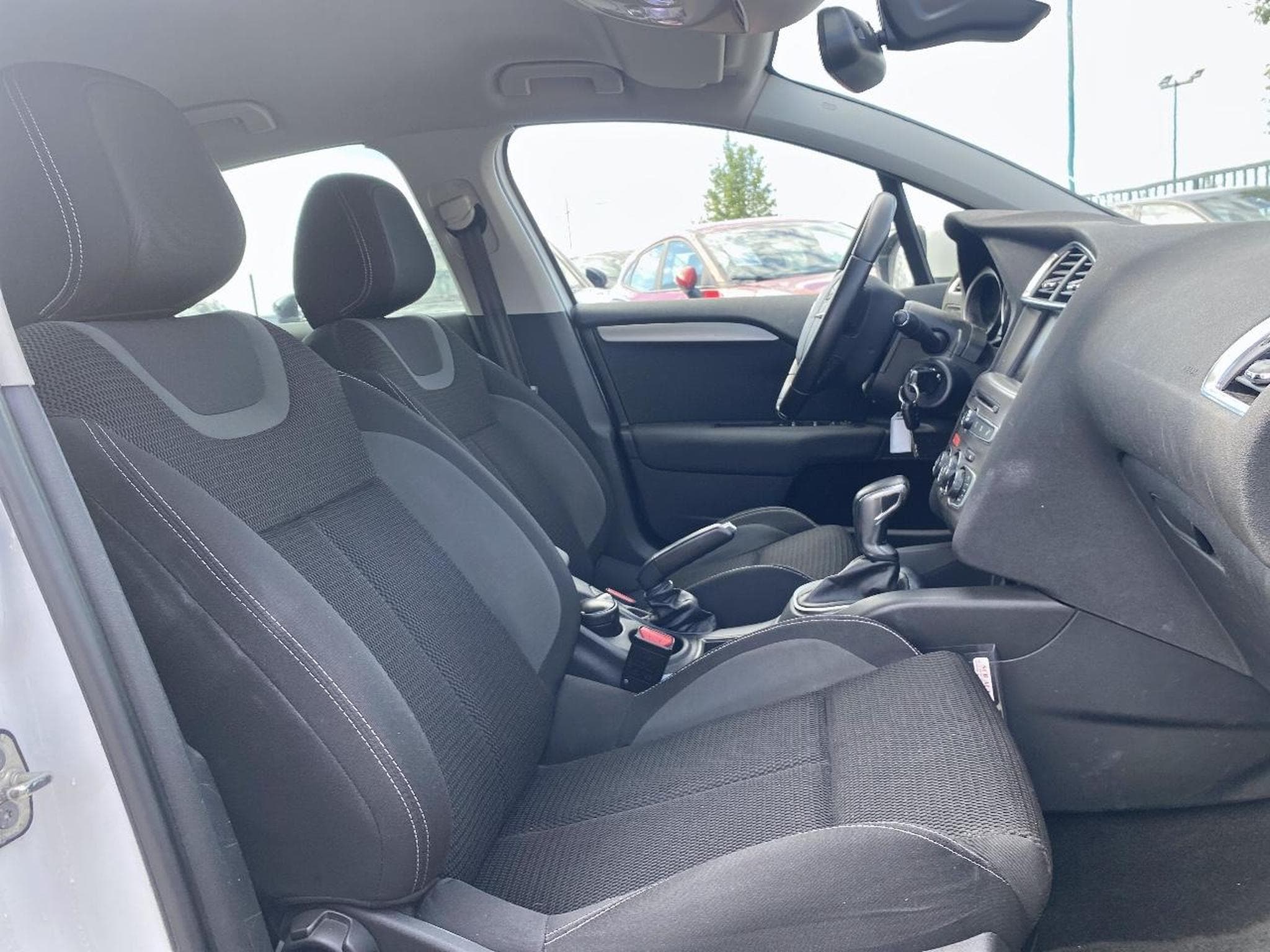 Citroen C4 BLUEHDI 120 MILLENIUM (2017) - Foto 11