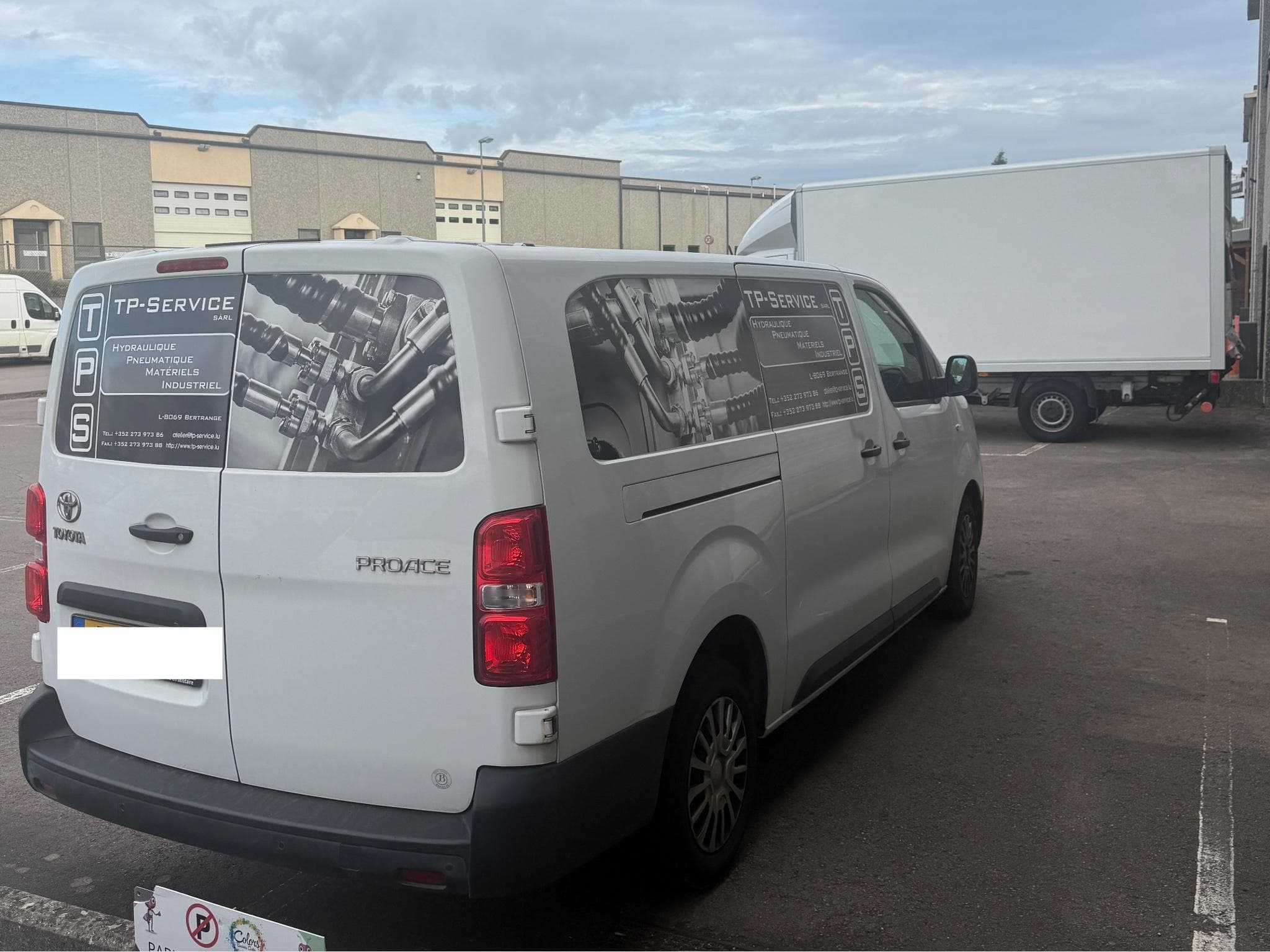 Toyota Proace 2.0D 106KW MWB COMFORT (2023) - Photo 2