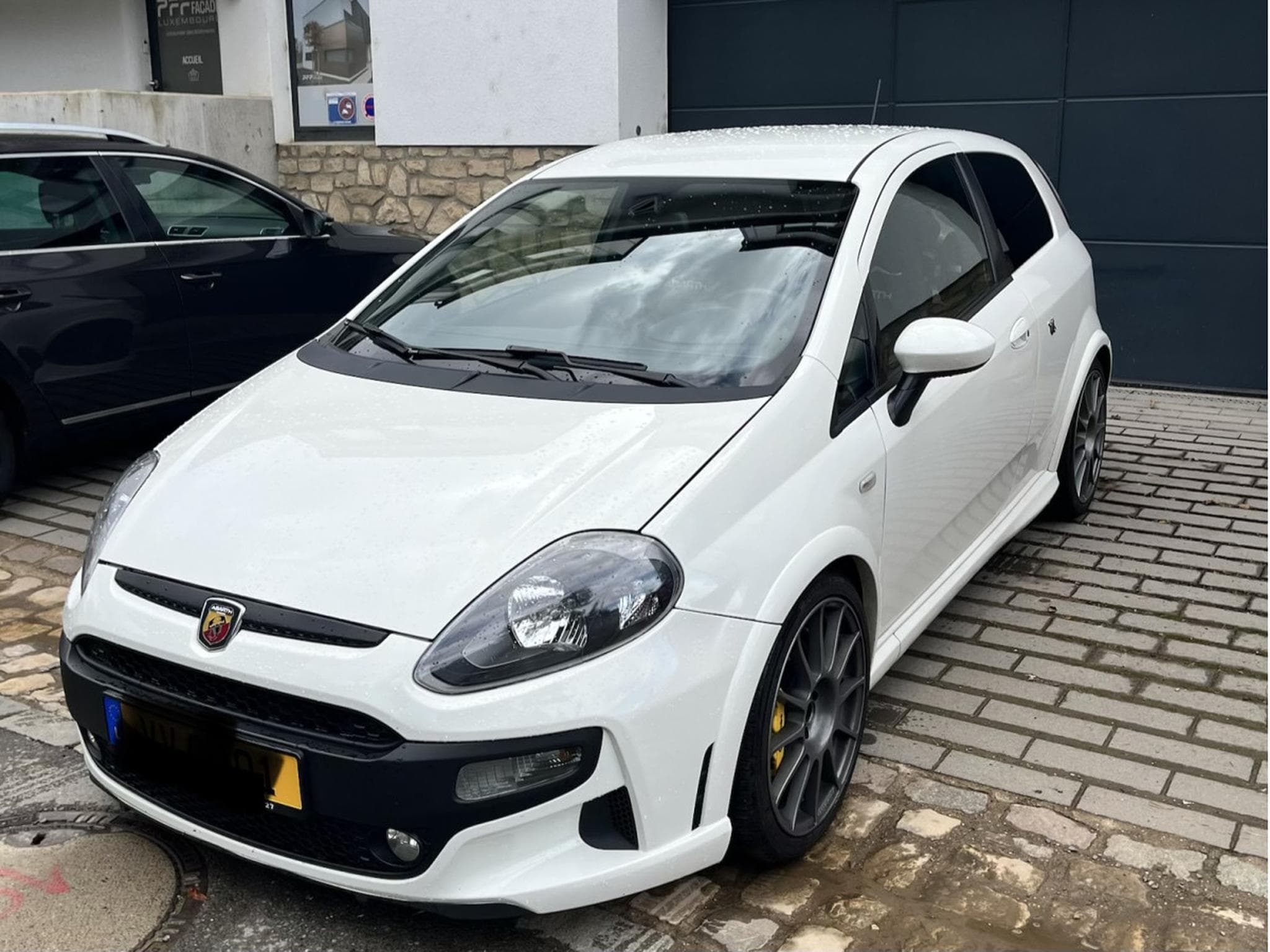 Abarth Punto Serie limitata 180 (2014) - Photo 2