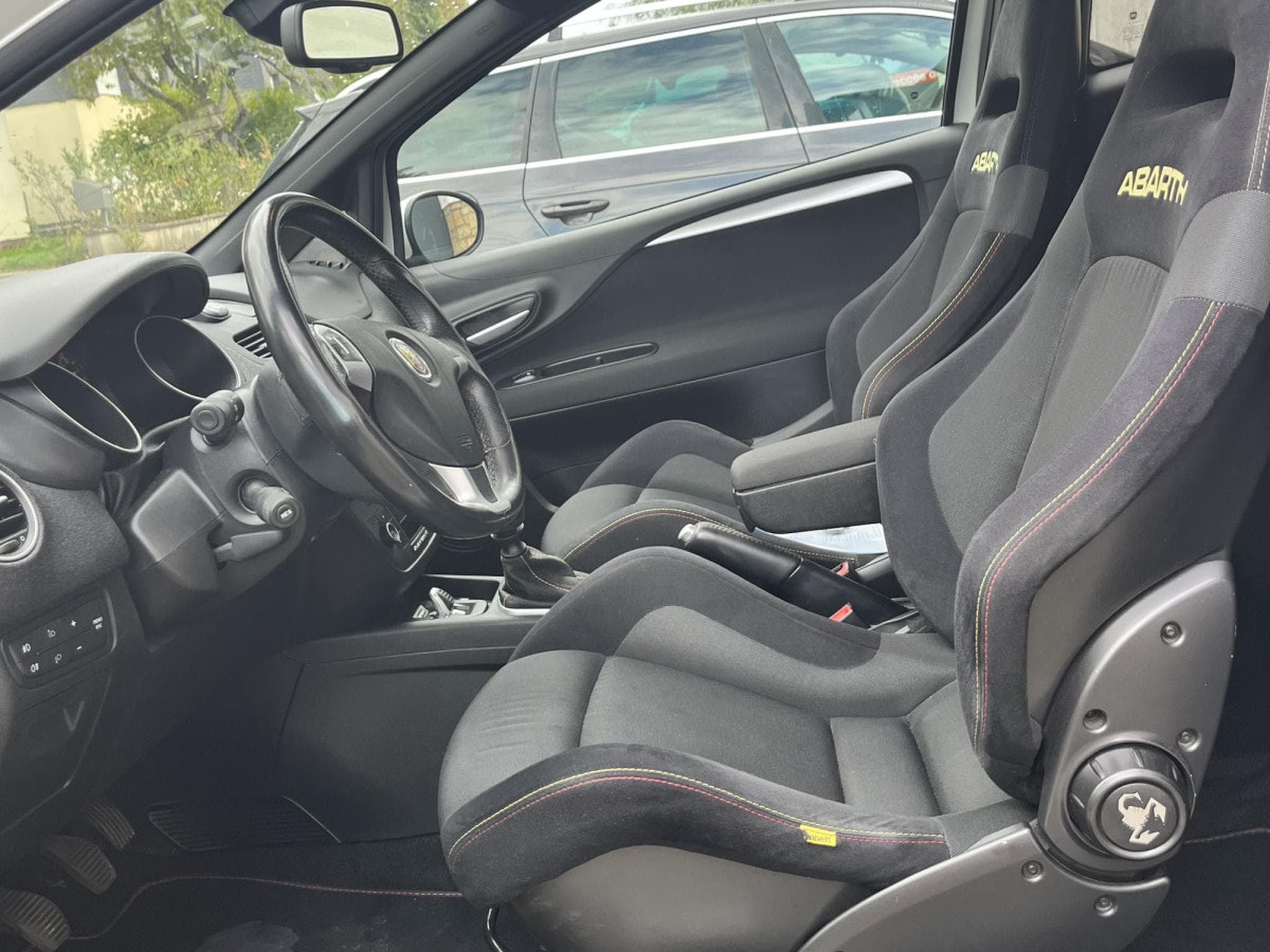 Abarth Punto Serie limitata 180 (2014) - Photo 9