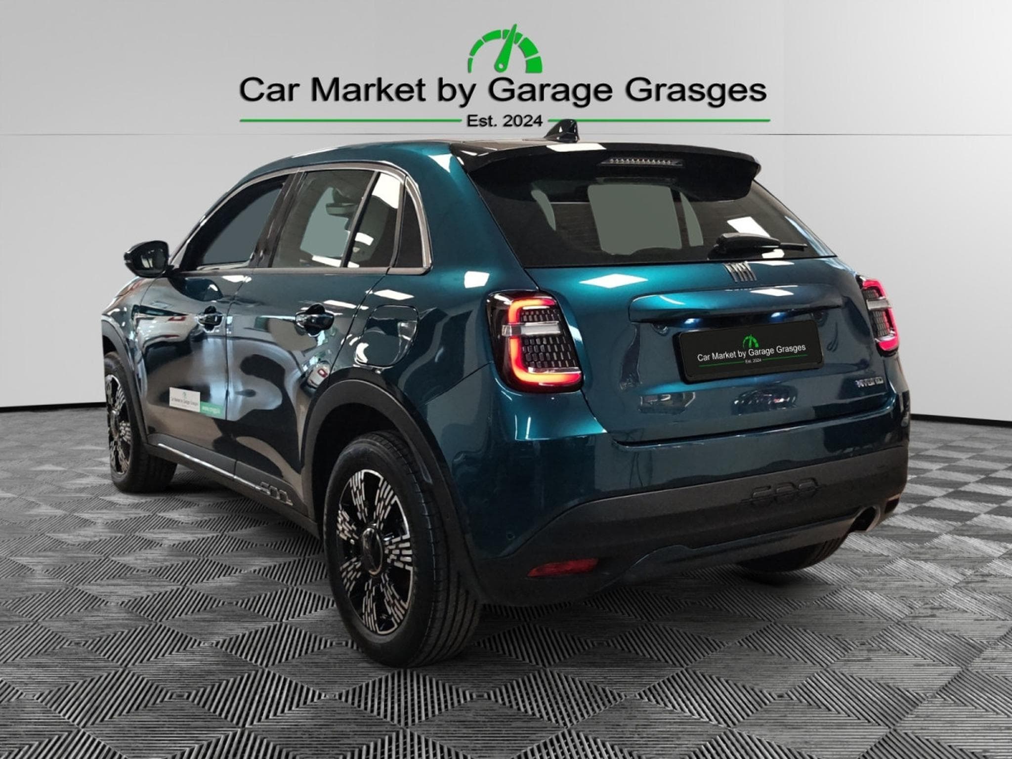 Fiat 600 Hybride 1.2 (2024) - Photo 3