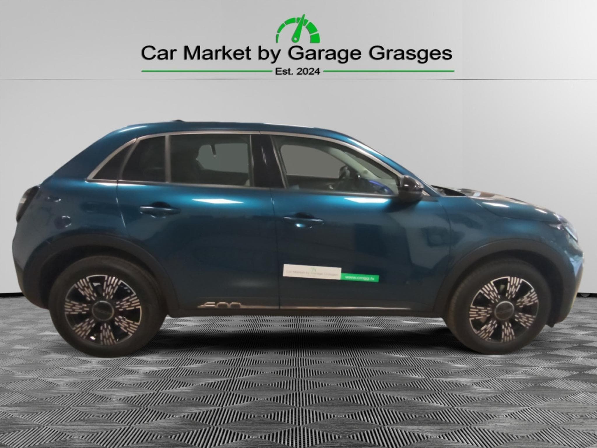 Fiat 600 Hybride 1.2 (2024) - Photo 6