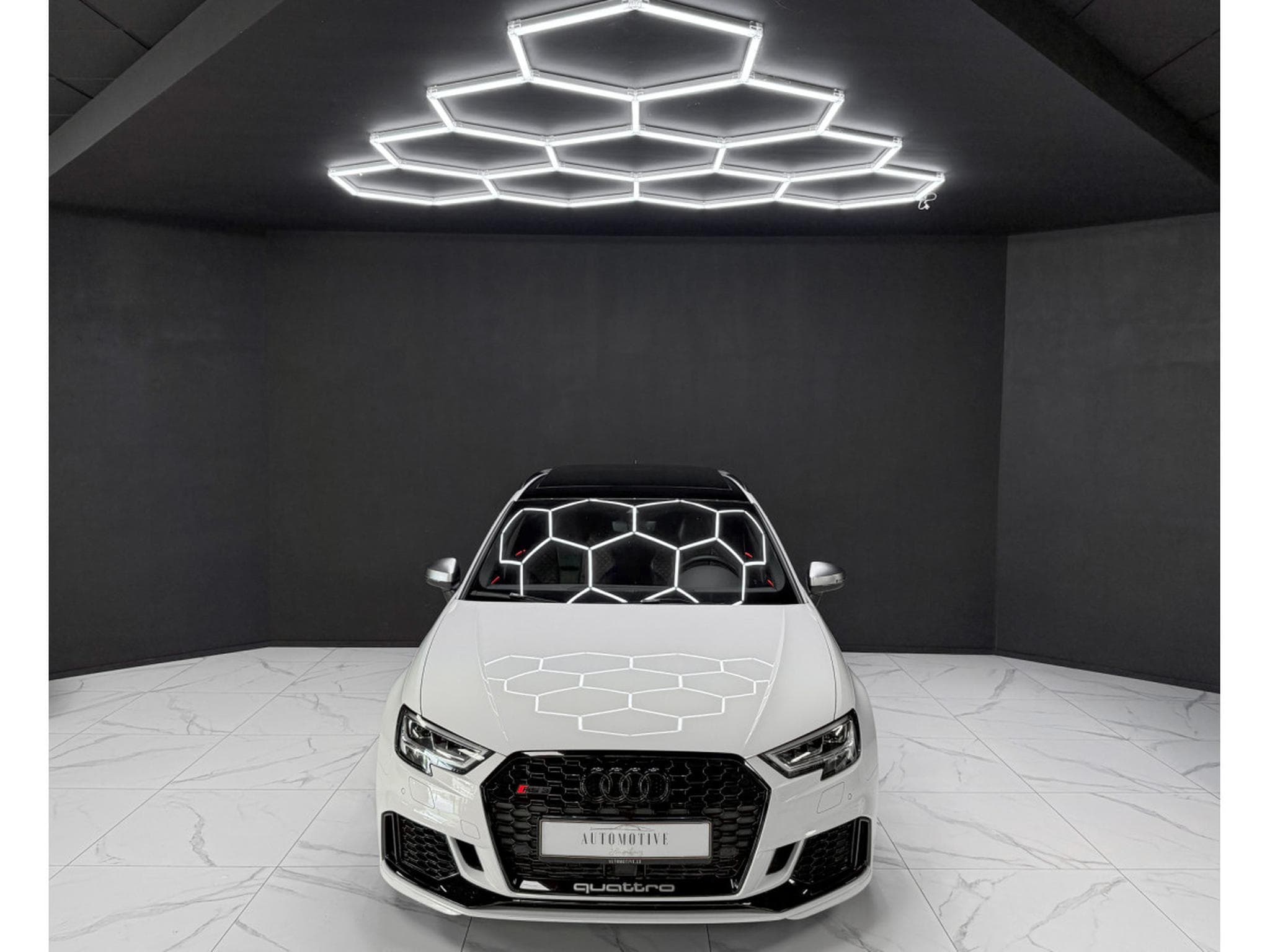 Audi RS3 Sportback 2.5 TFSI quattro (2019) - Photo 8