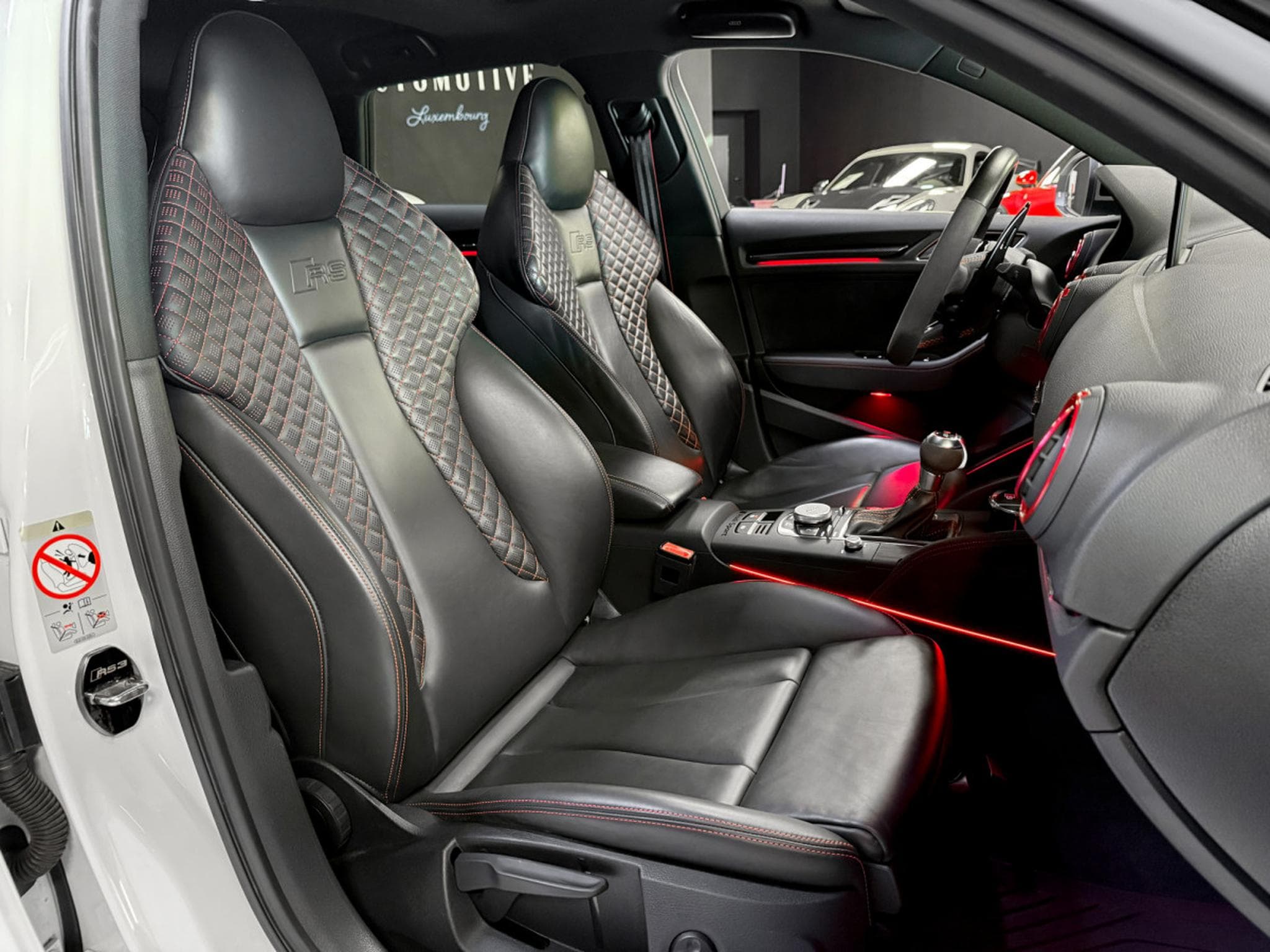 Audi RS3 Sportback 2.5 TFSI quattro (2019) - Photo 12