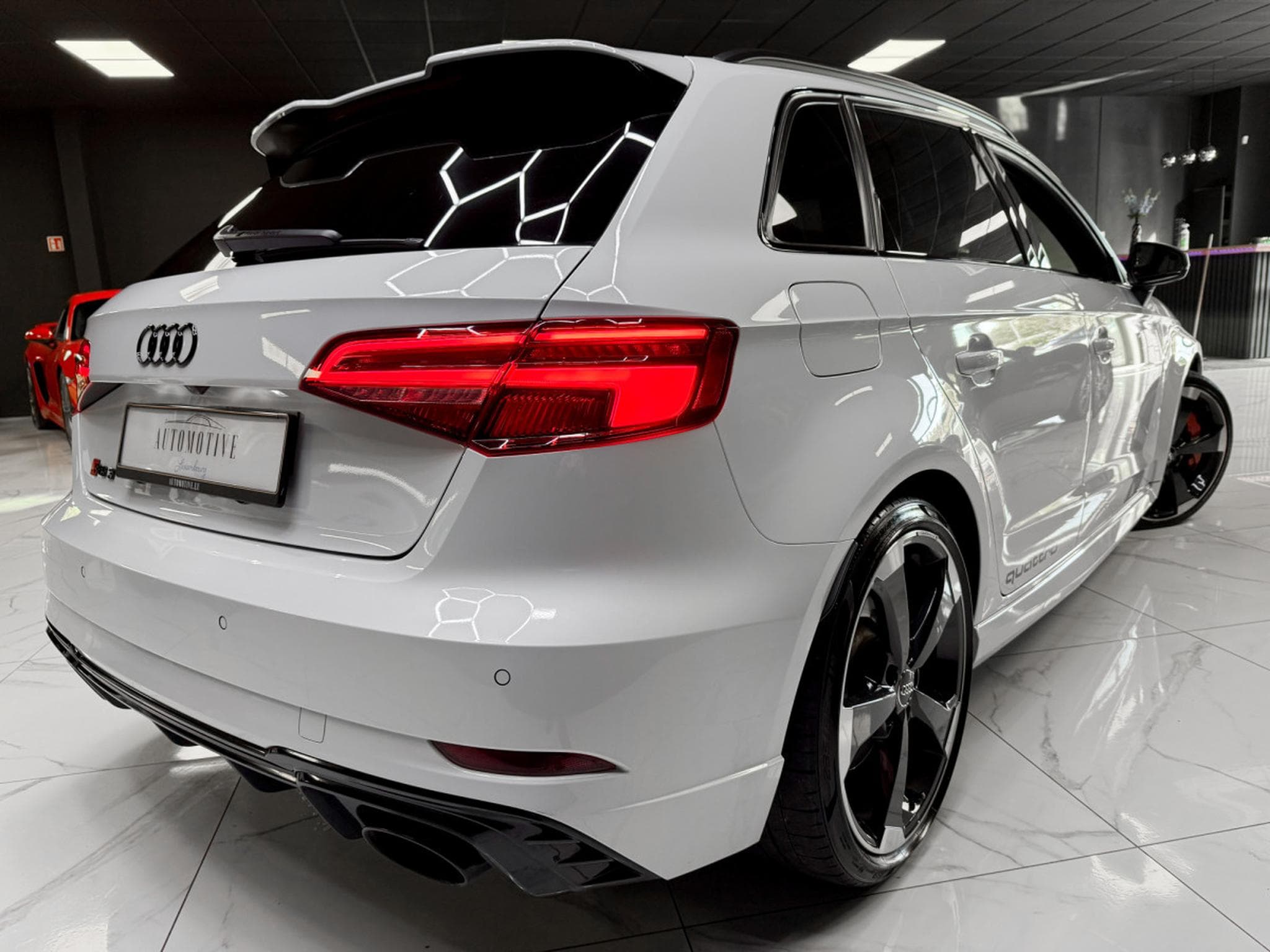 Audi RS3 Sportback 2.5 TFSI quattro (2019) - Photo 10