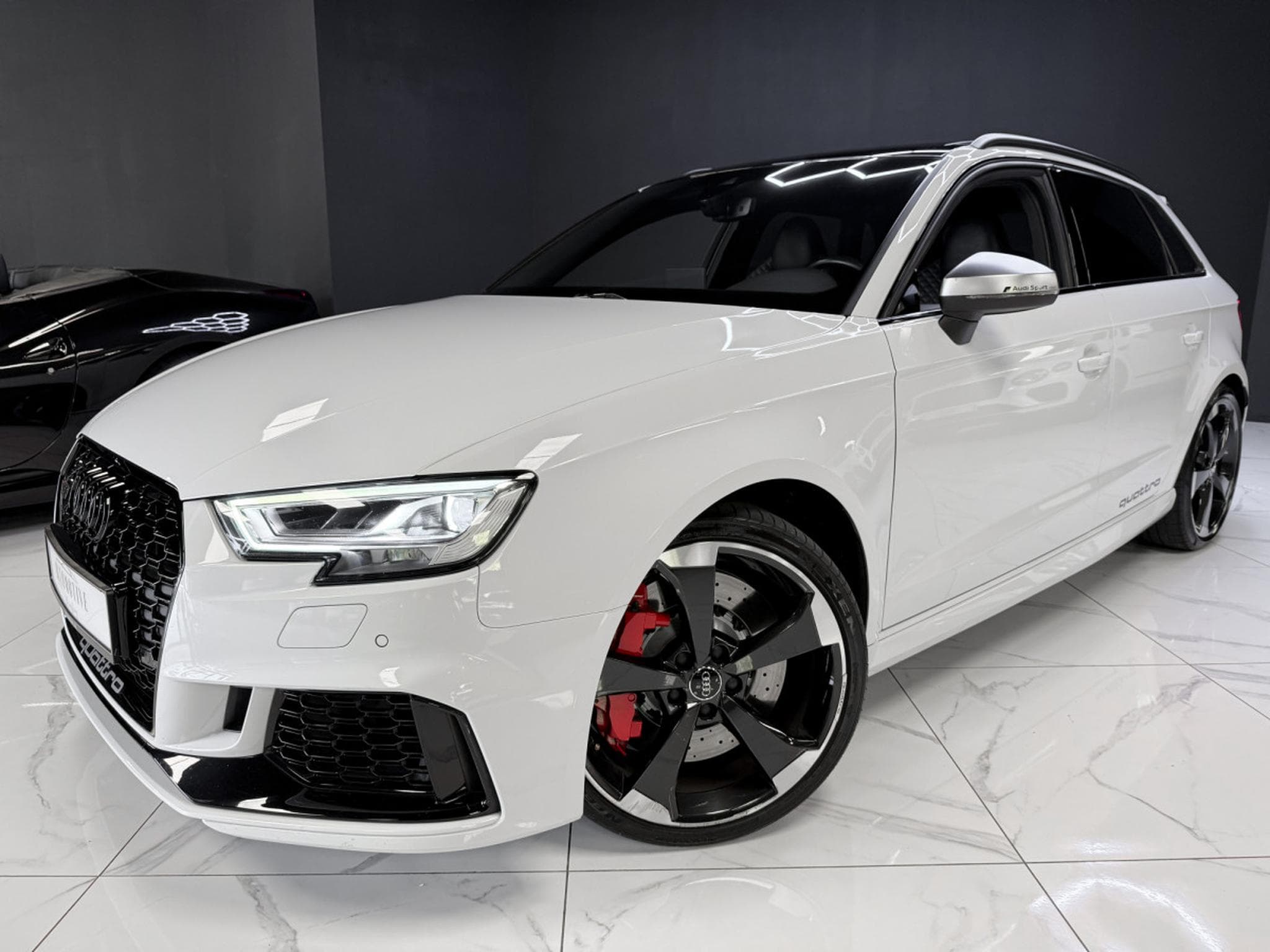 Audi RS3 Sportback 2.5 TFSI quattro (2019) - Photo 9