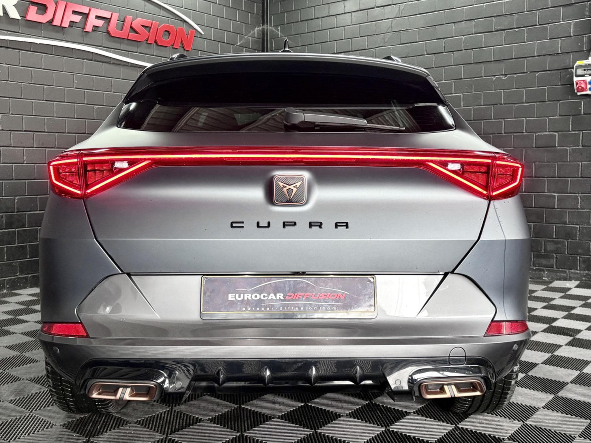 Cupra Formentor VZ 245CV eHybrid DSG6 *BEATS* MATRIX * CARBONE * (2023) - Foto 5