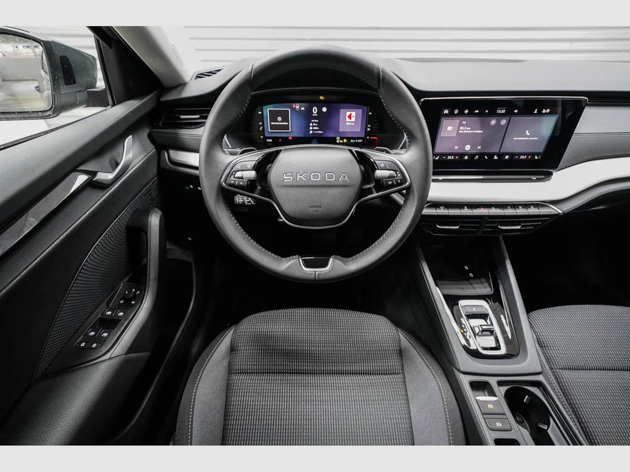 Skoda Octavia Kombi 1,5 eTSI (2025) - Foto 7