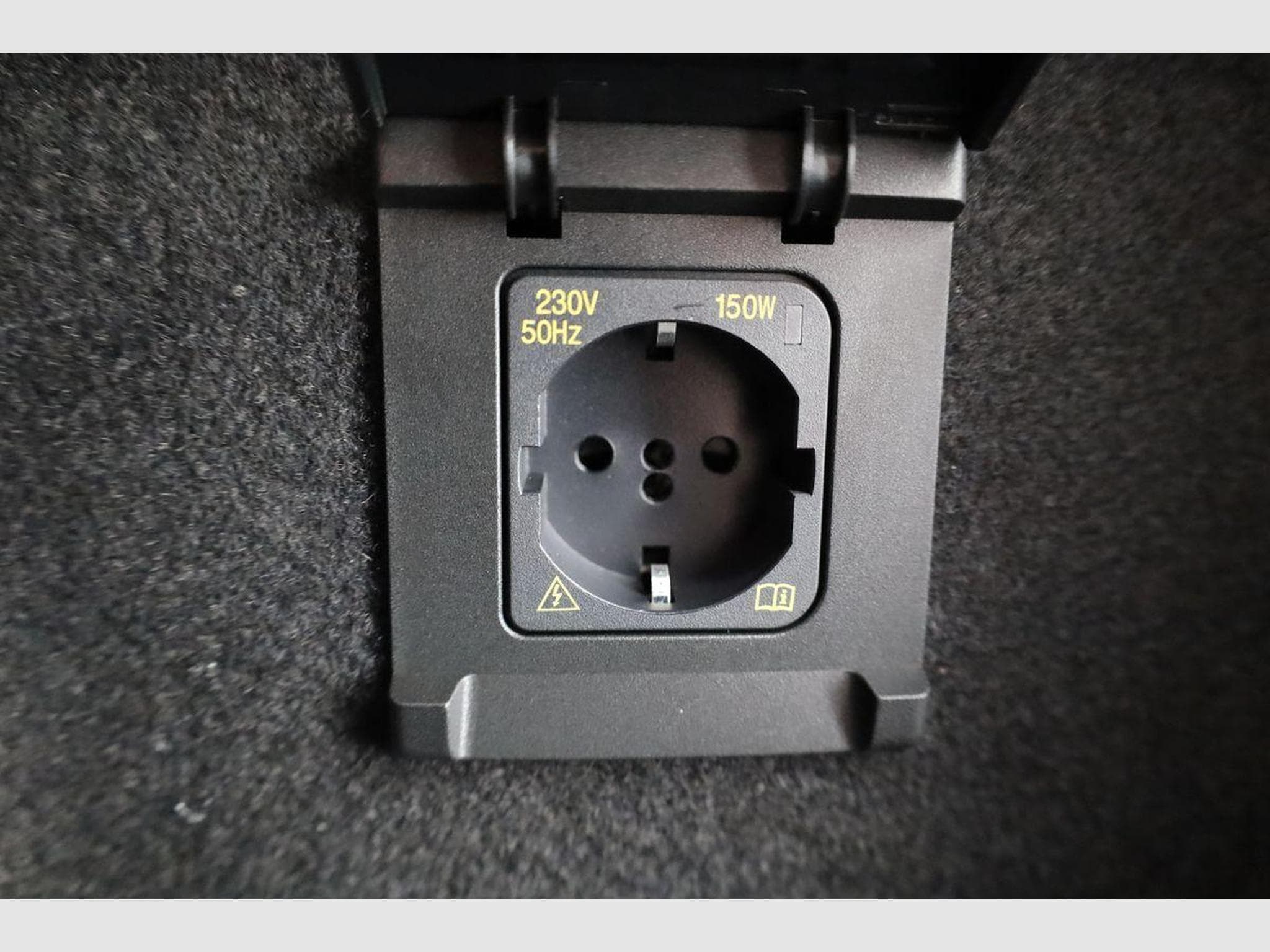 VW Tayron 1.5 TSI eHybrid 150 kW Life (2025) - Photo 14