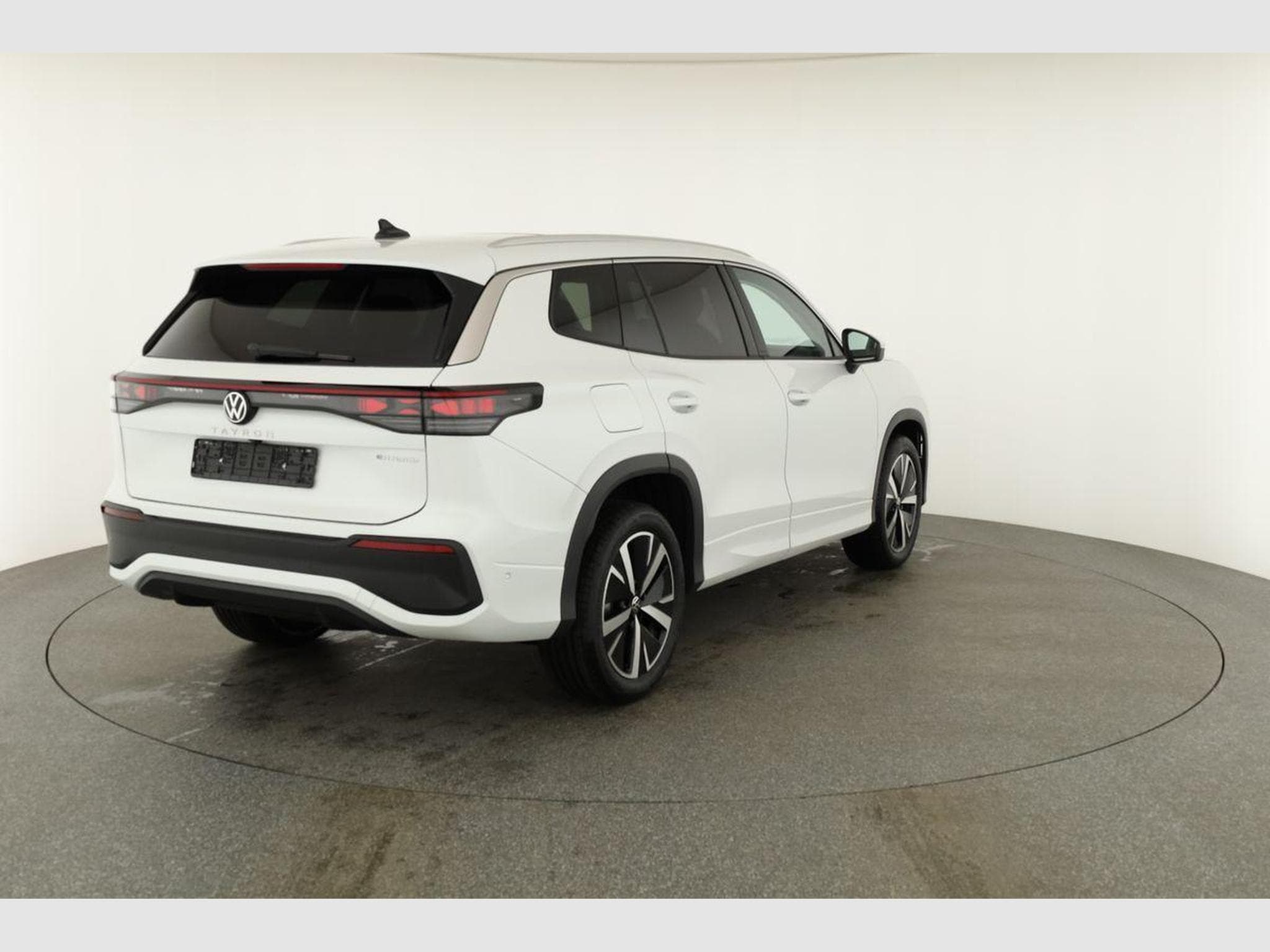 VW Tayron 1.5 TSI eHybrid 150 kW Life (2025) - Photo 20