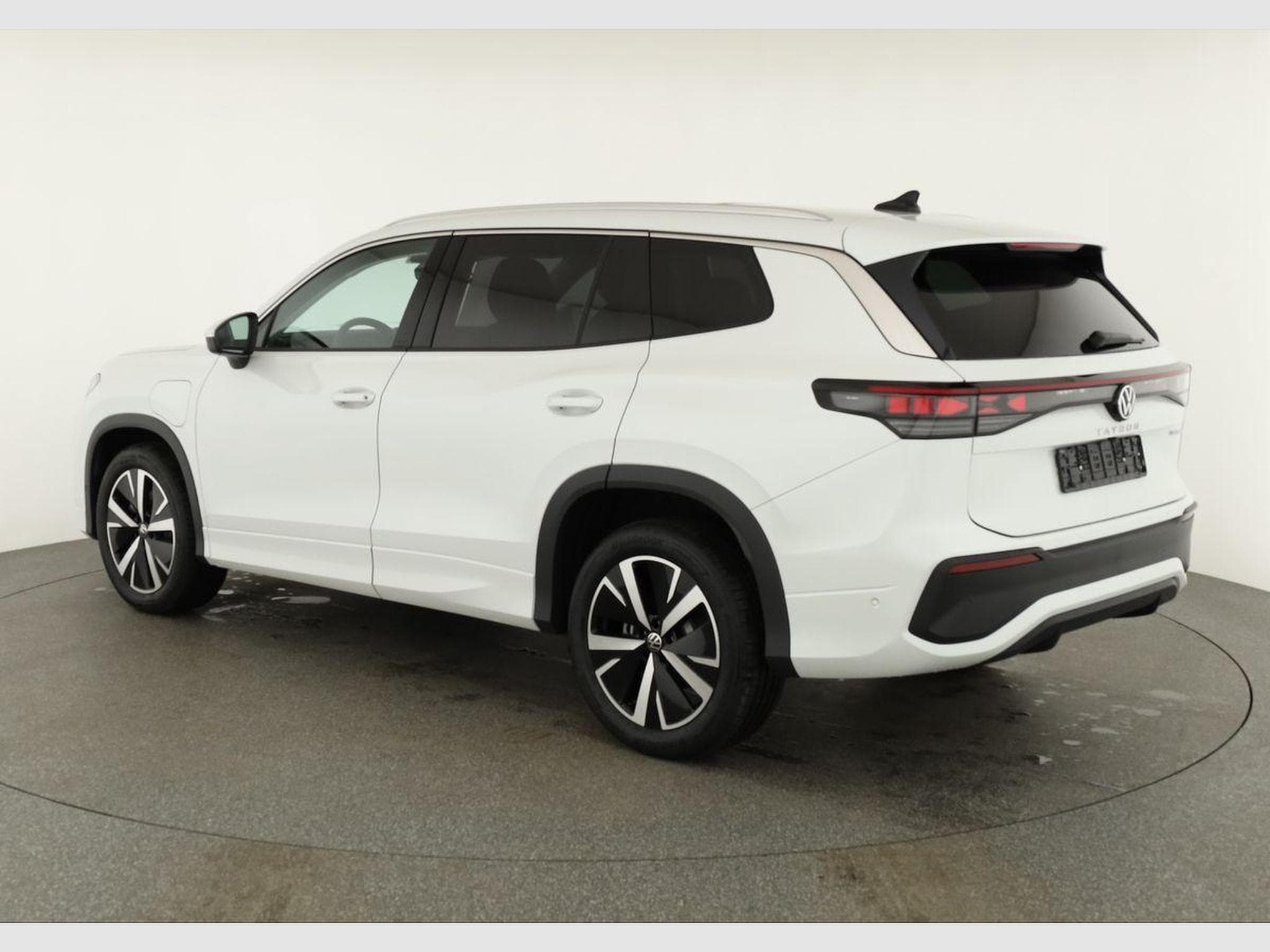 VW Tayron 1.5 TSI eHybrid 150 kW Life (2025) - Photo 3