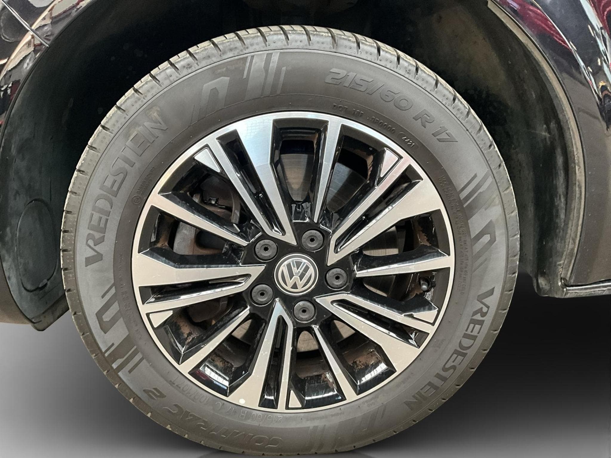 VW T6.1 Highline+DSG+4M+Navi+7Sitze+Side-Ass. (2020) - Foto 8
