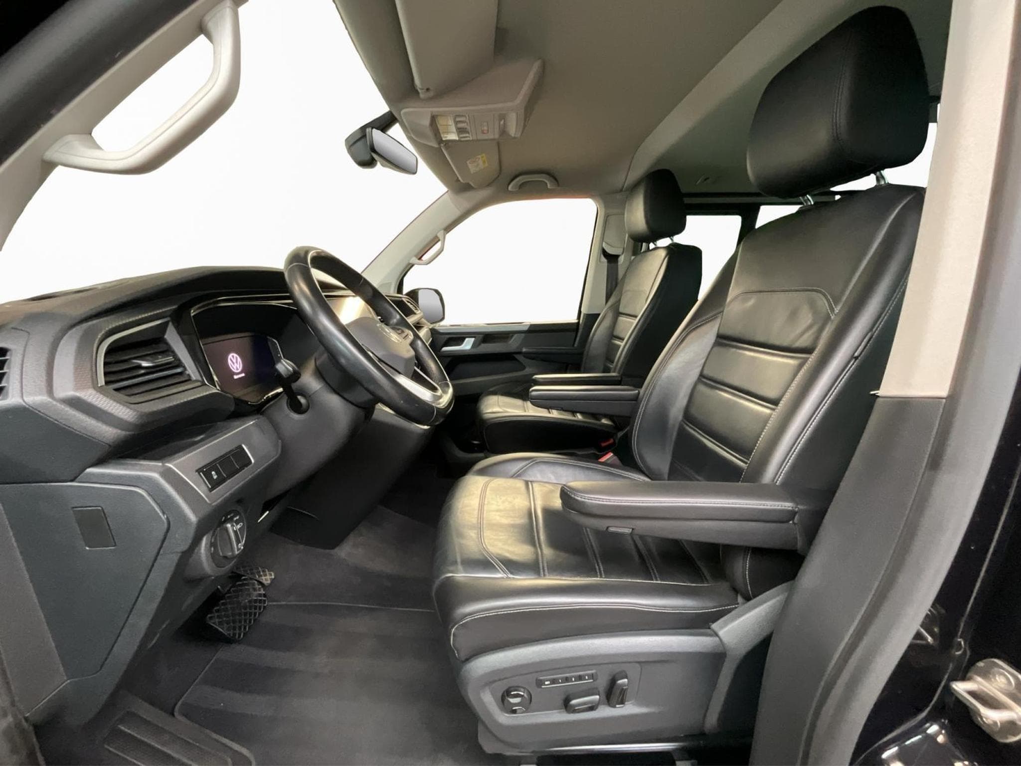 VW T6.1 Highline+DSG+4M+Navi+7Sitze+Side-Ass. (2020) - Foto 9