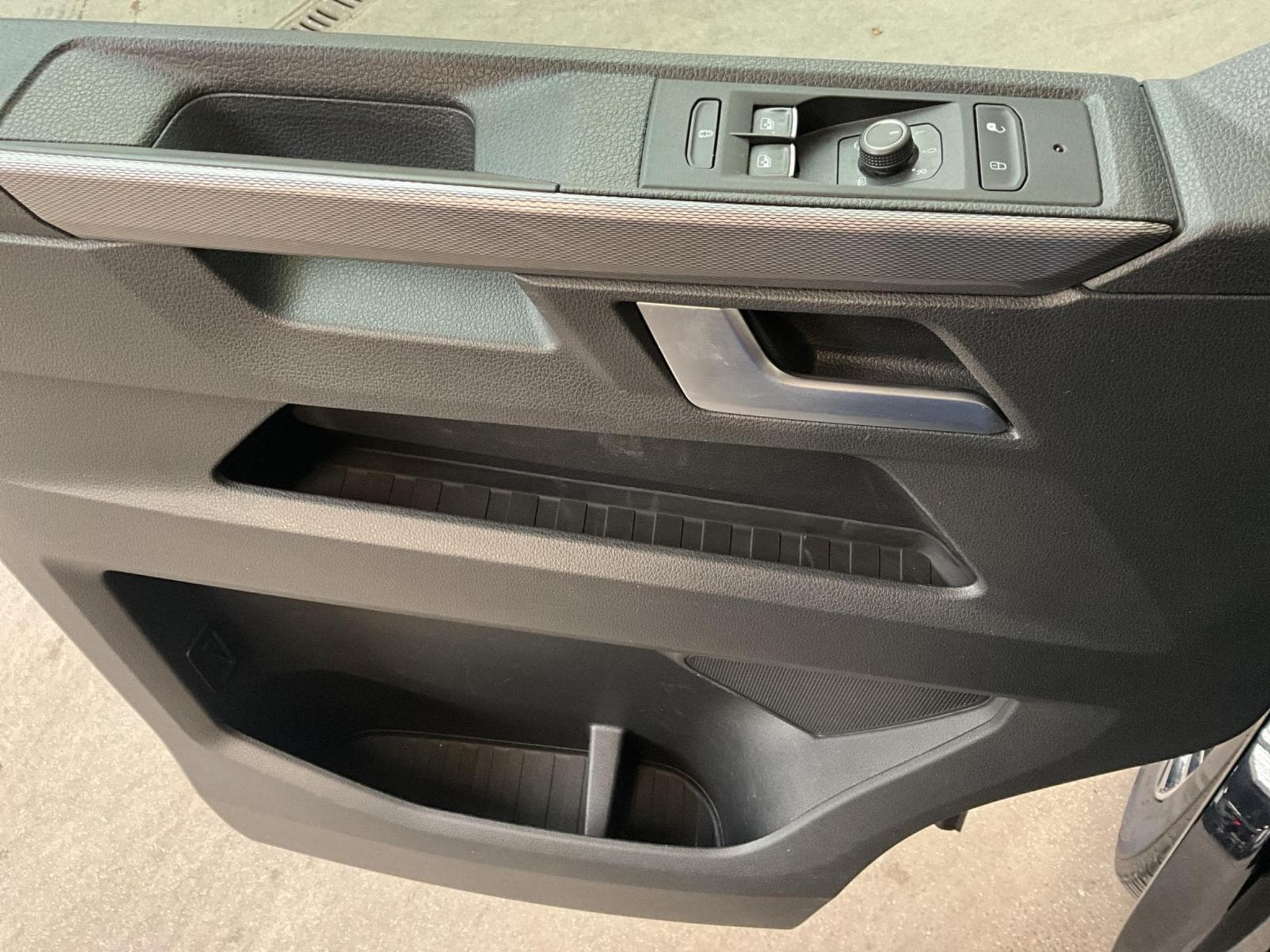VW T6.1 Highline+DSG+4M+Navi+7Sitze+Side-Ass. (2020) - Foto 14
