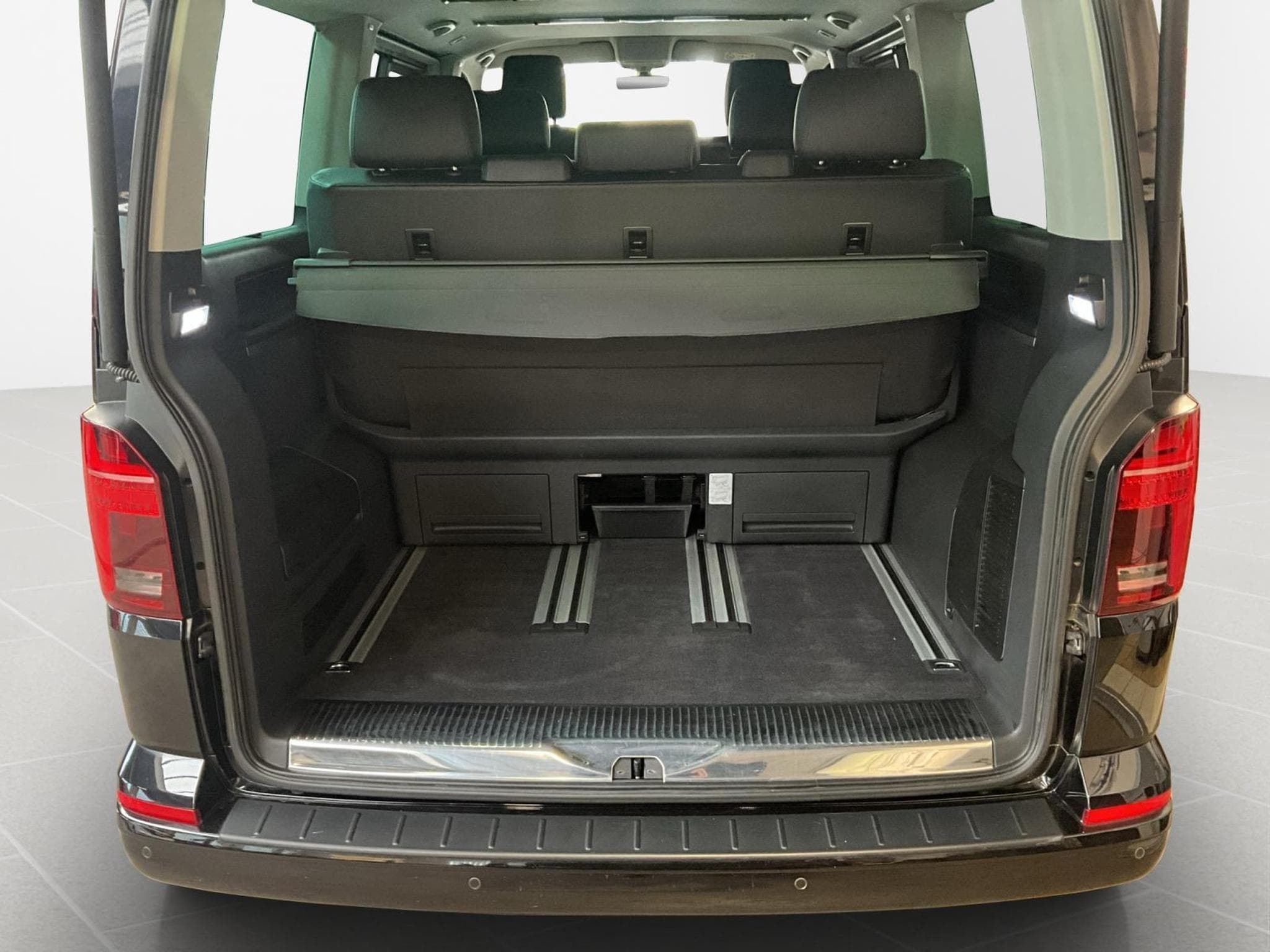VW T6.1 Highline+DSG+4M+Navi+7Sitze+Side-Ass. (2020) - Foto 16